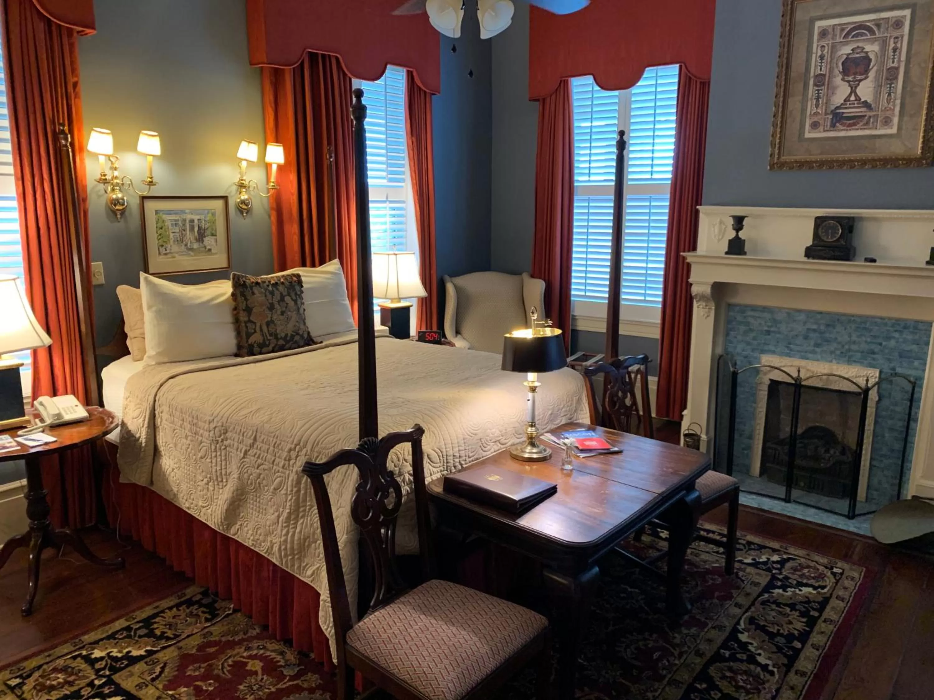 Photo of the whole room, Bed in 1842 Inn