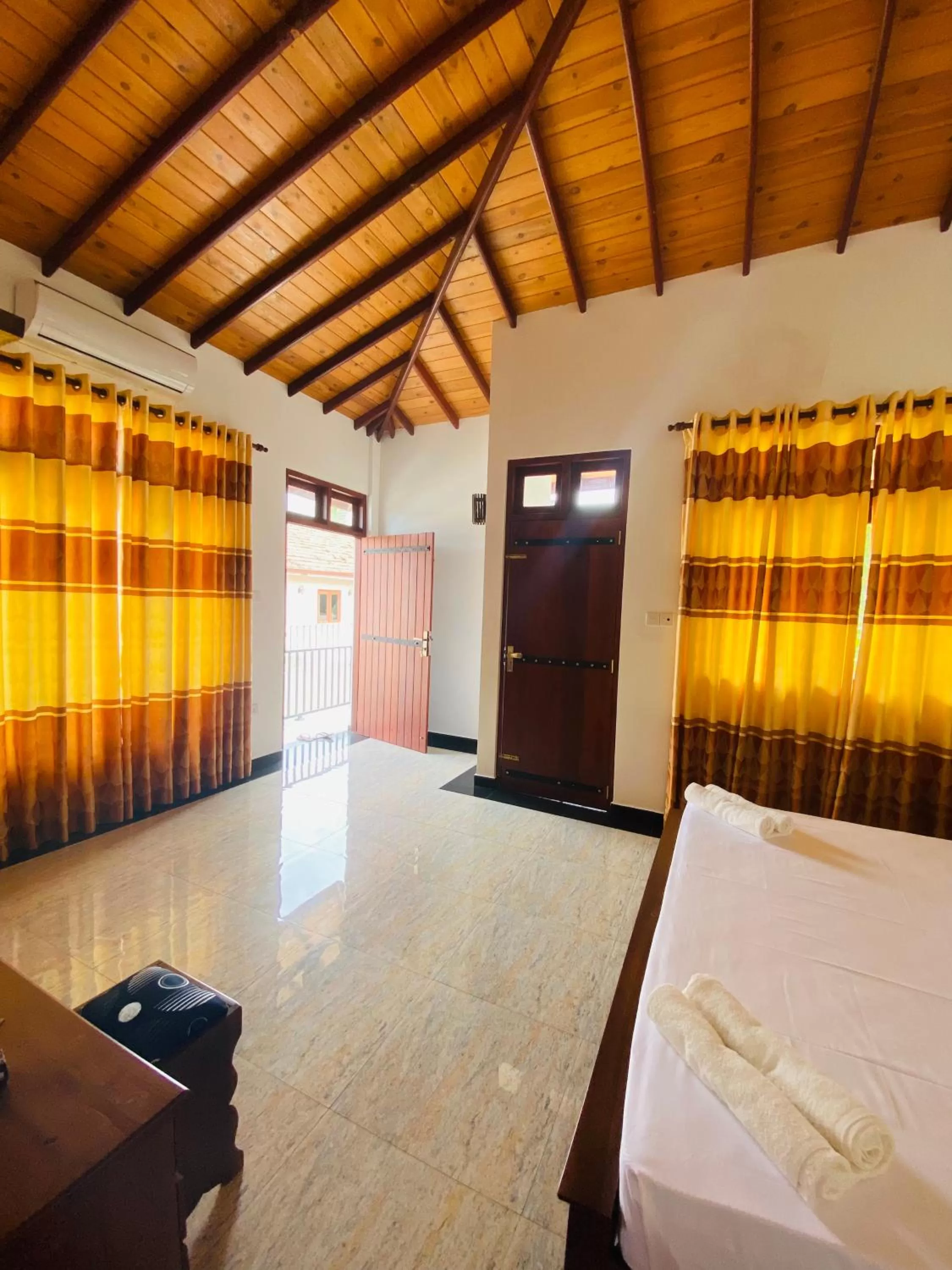 Bed in The Kingslayer Resort