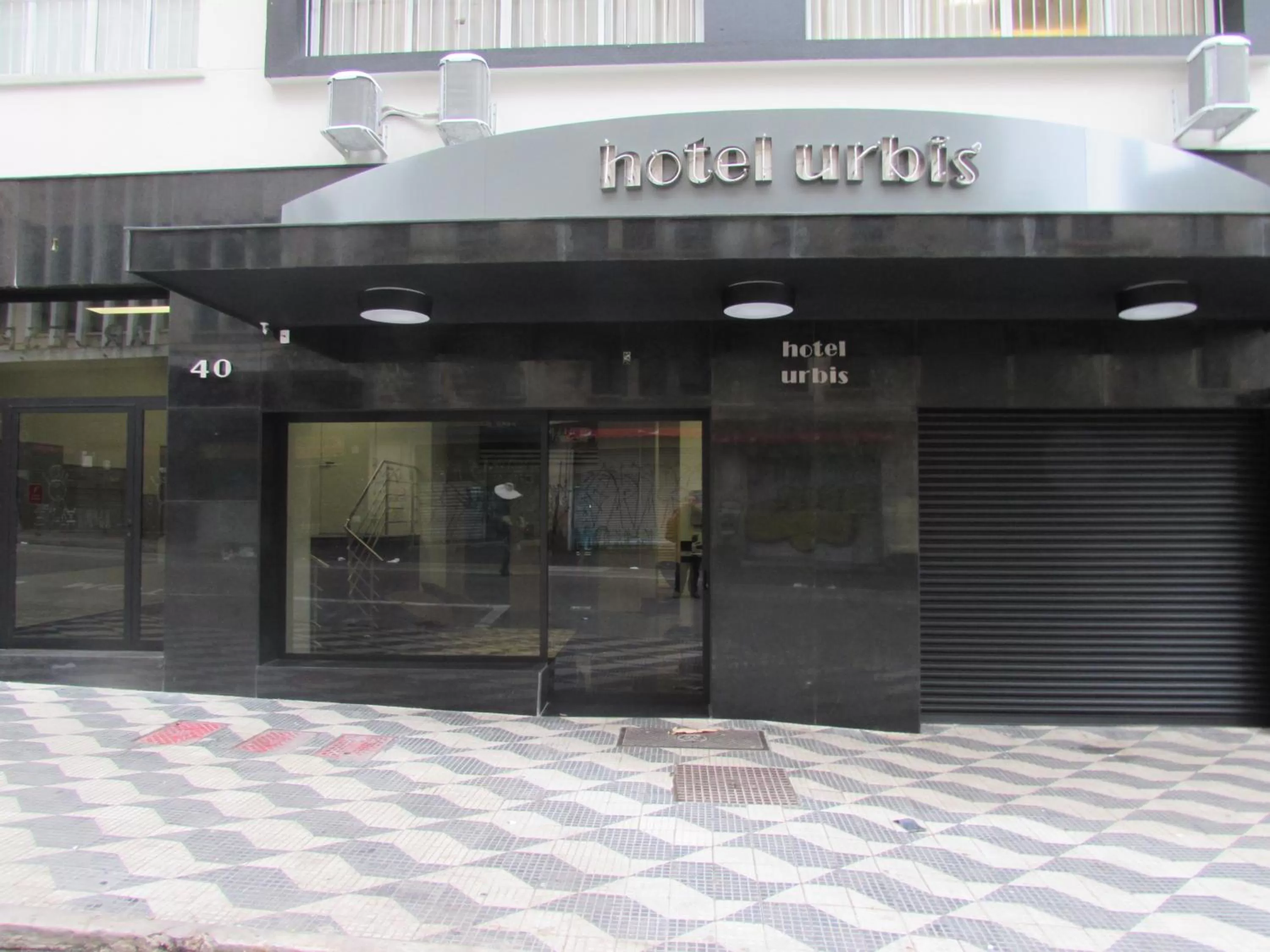 Facade/entrance in Hotel Urbis a 10 minutos Rua 25 de Março, Brás,Bom Retiro,a 2 minutos do Mirante Sampa Sky