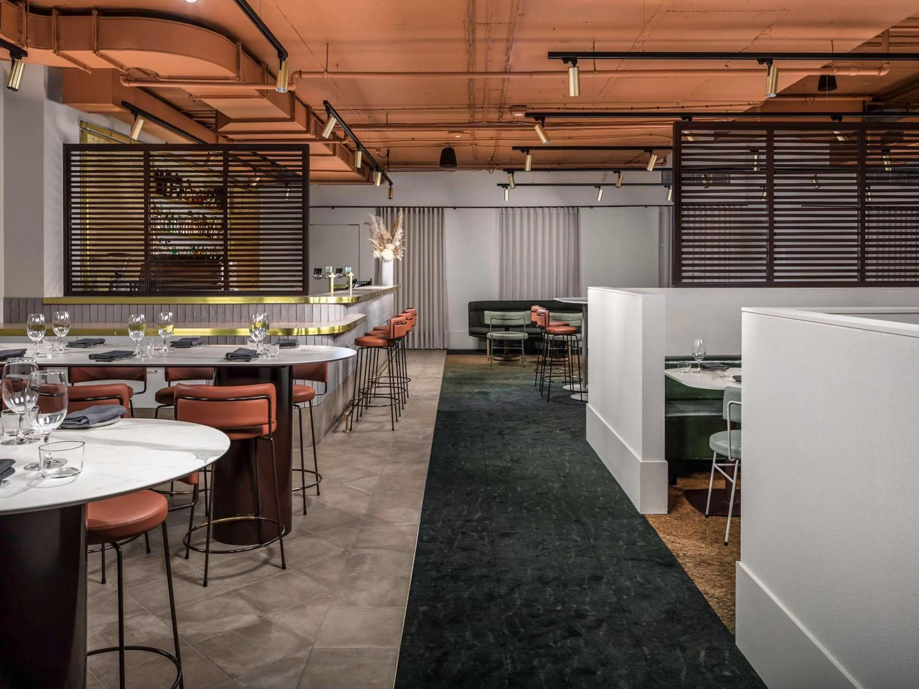 Restaurant/places to eat in Pullman Melbourne City Centre