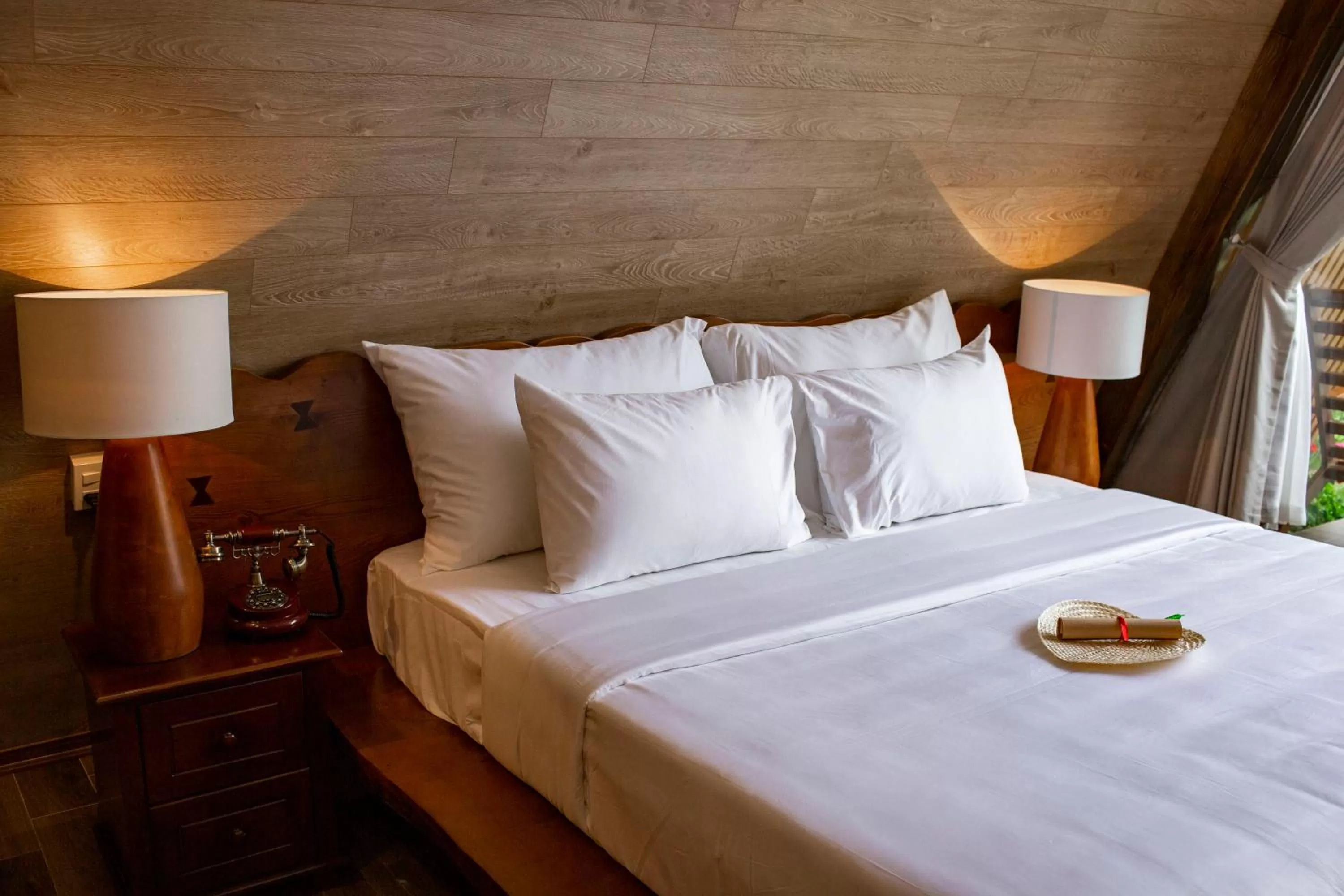 Bed in Bai Dinh Garden Resort & Spa