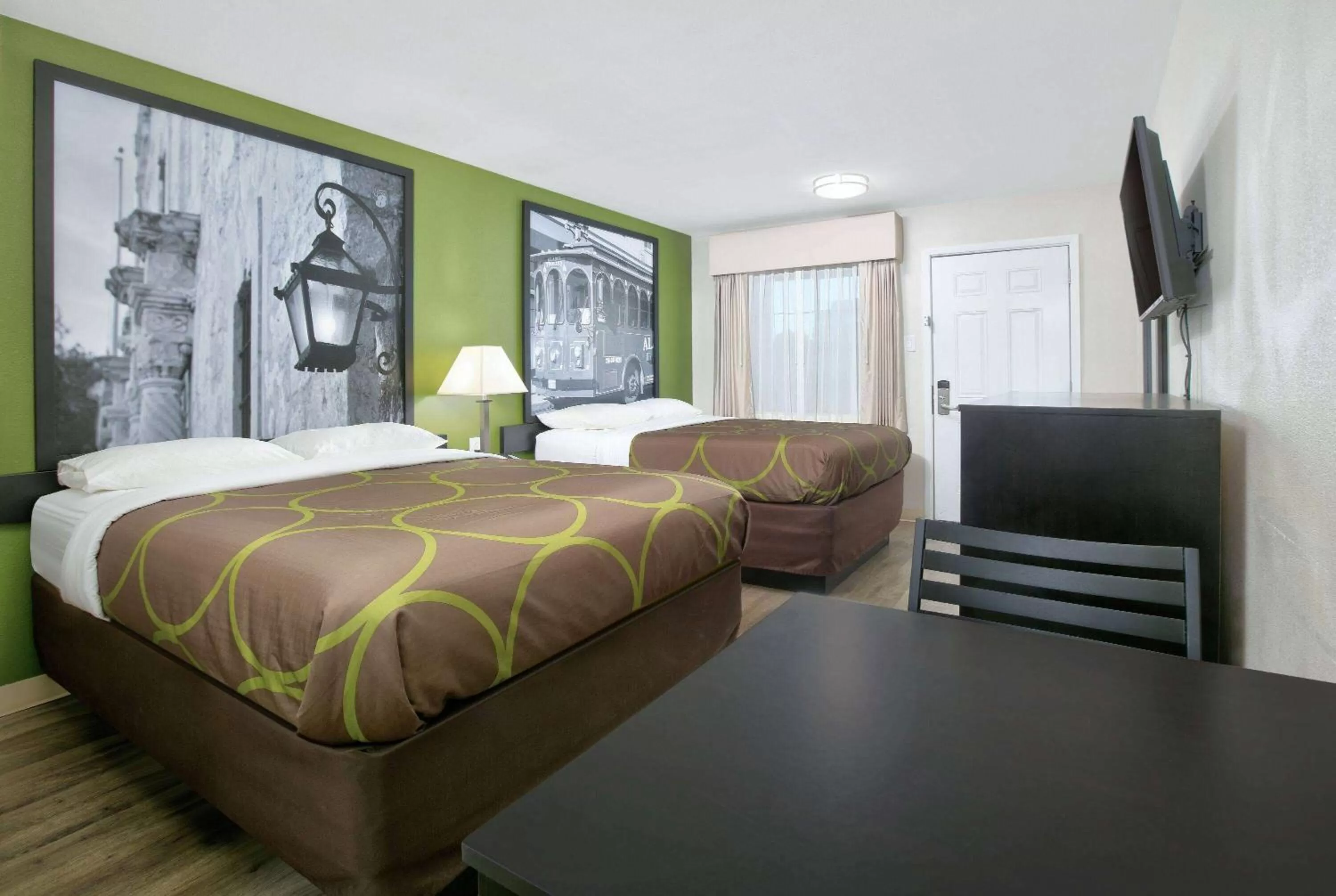 Photo of the whole room, Bed in Super 8 by Wyndham Palestine TX