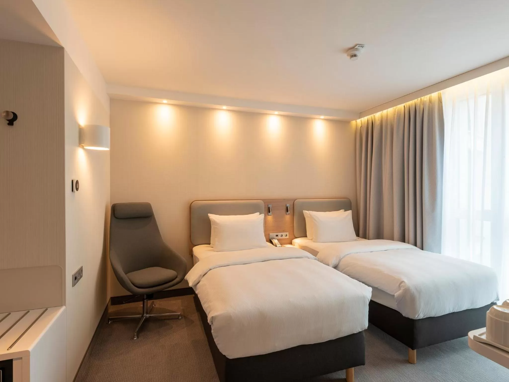 Bed in Holiday Inn Express - Offenbach by IHG