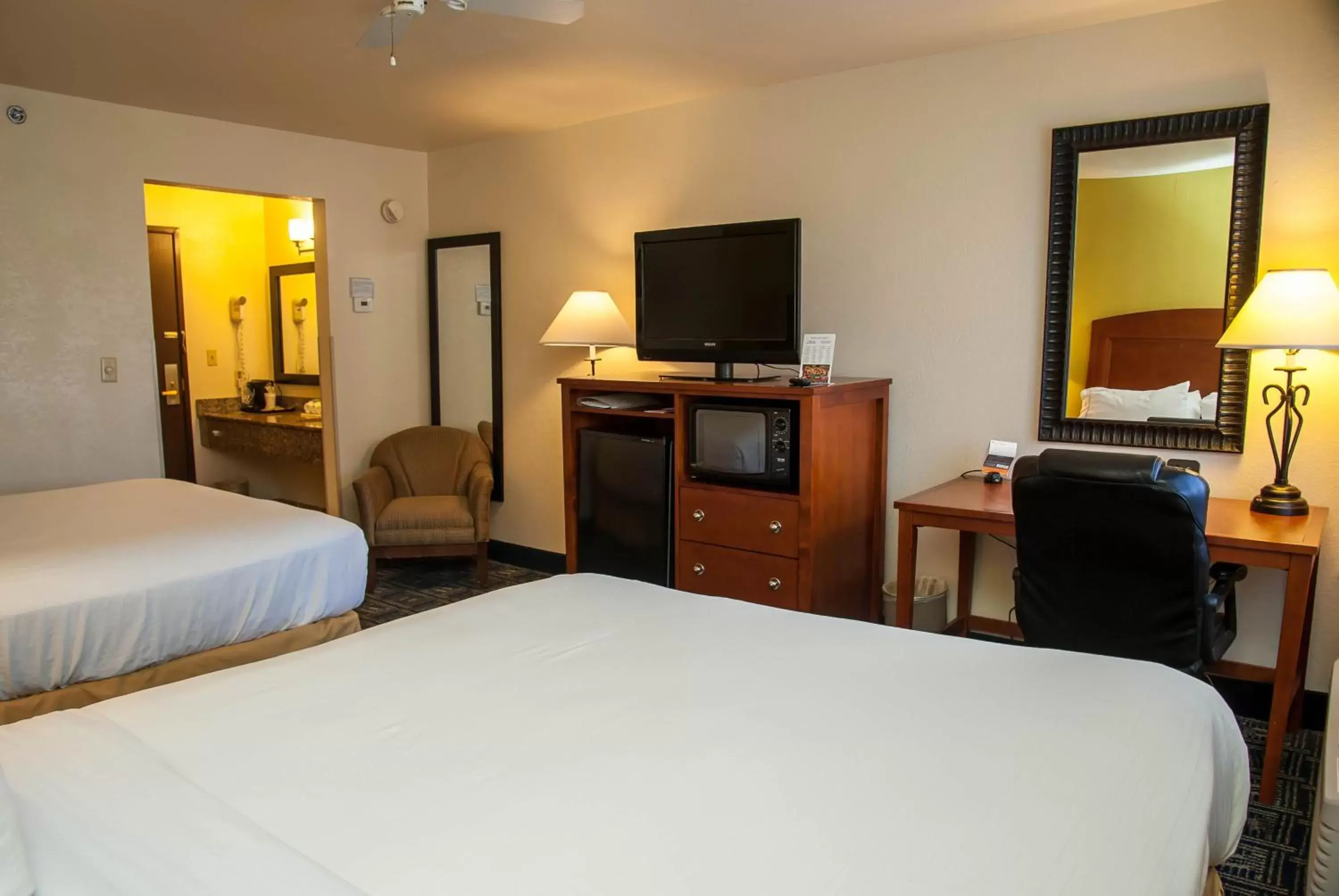Standard Room with Two Queen Beds in Holiday Inn Express Tucson-Airport, an IHG Hotel Standard Room with Two Queen Beds in Holiday Inn Express Tucson-Airport, an IHG Hotel