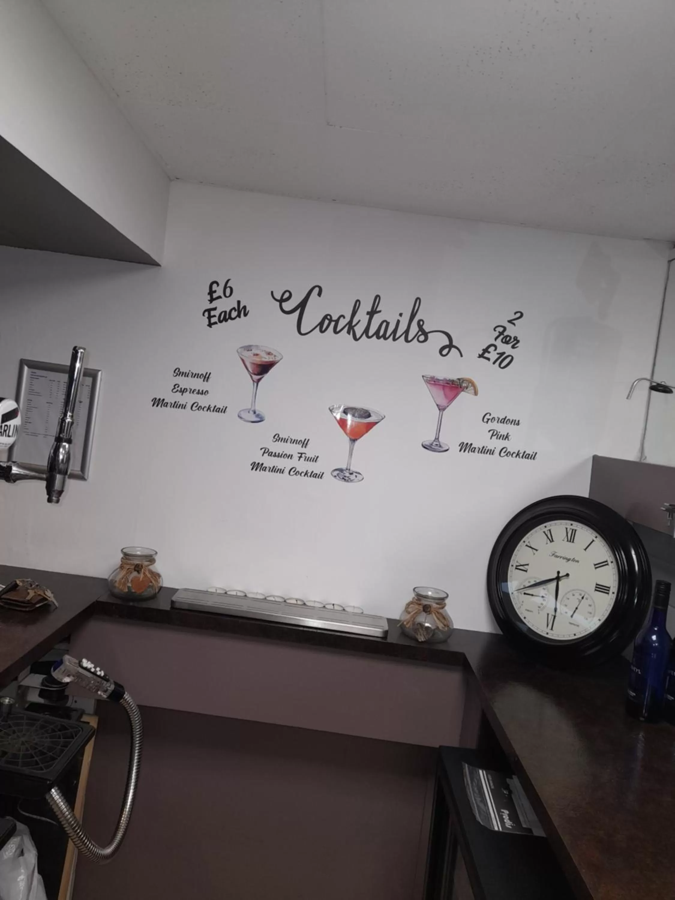 Alcoholic drinks in The Avenue Club and Lodge