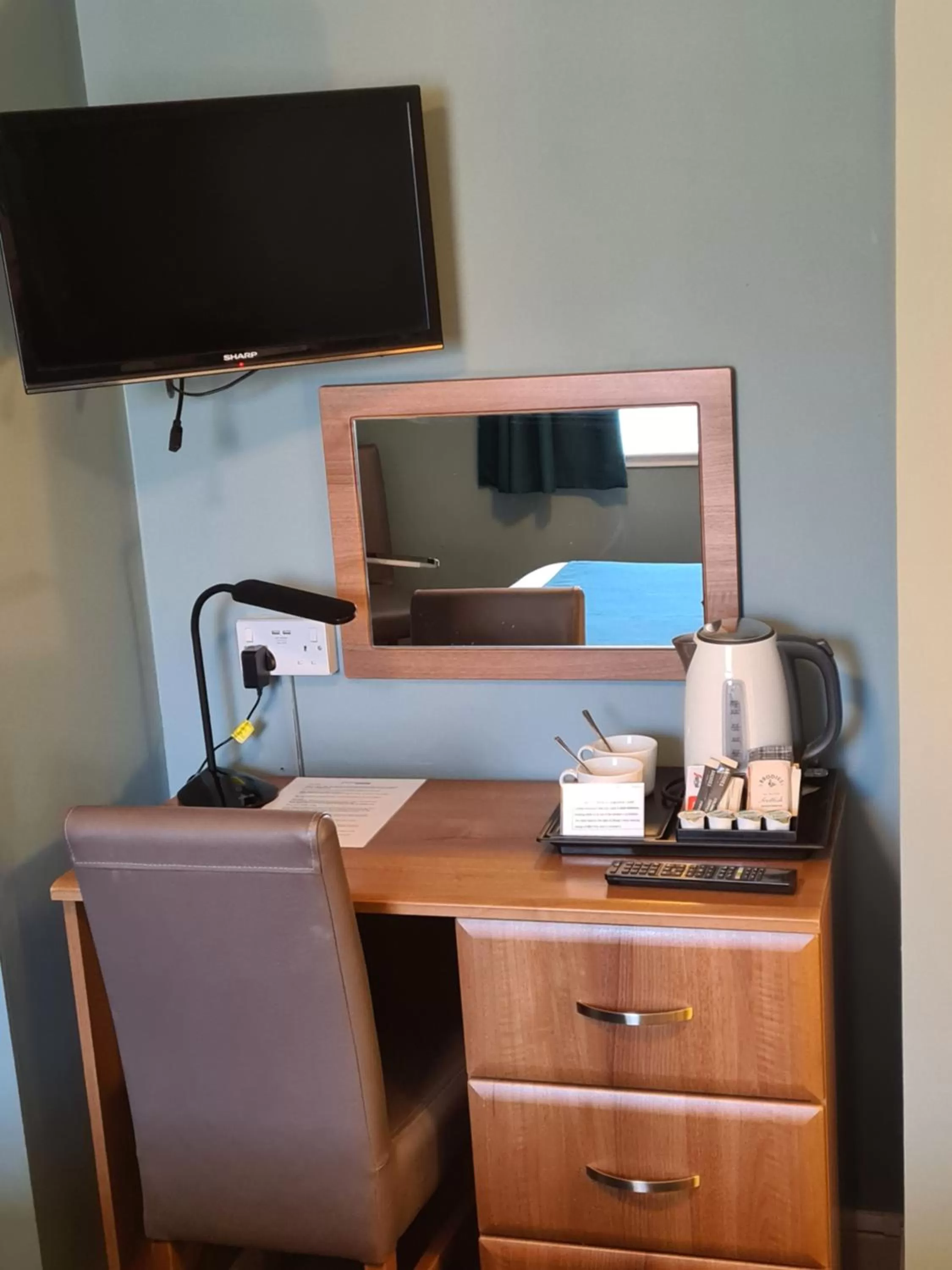 hair dresser in Dunmuir Hotel