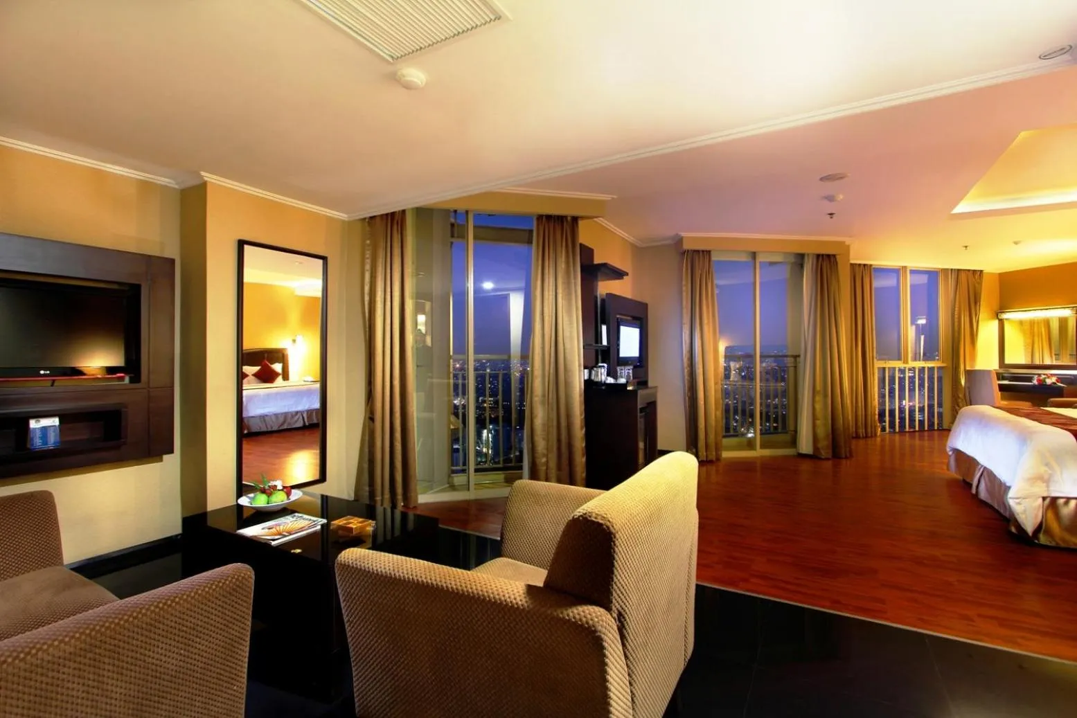 Bed in Best Western Mangga Dua Hotel & Residence