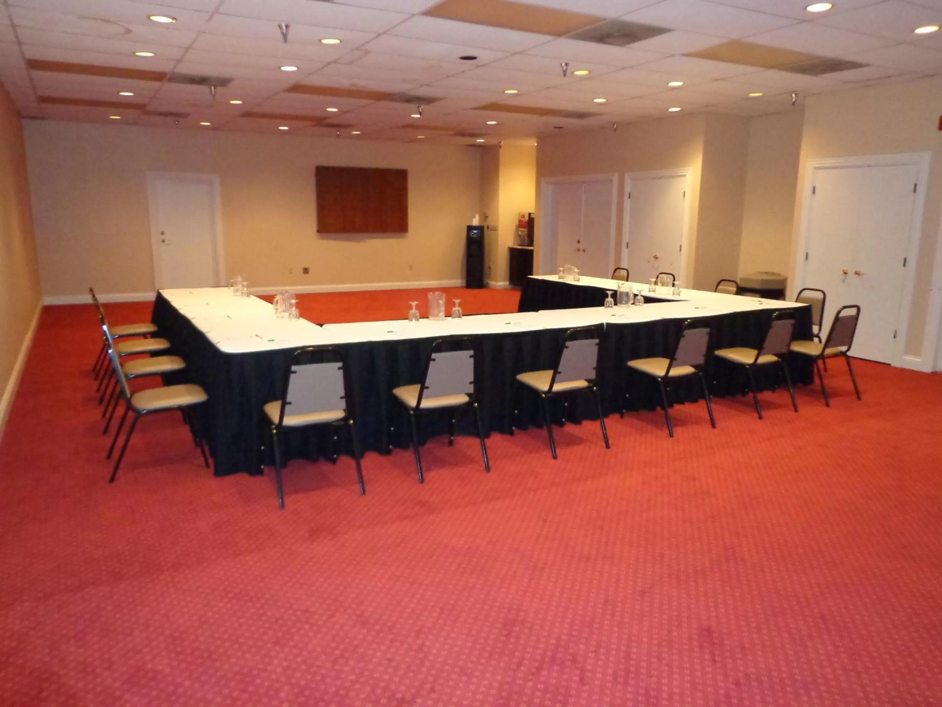 Banquet/Function facilities in Euro-Suites Hotel