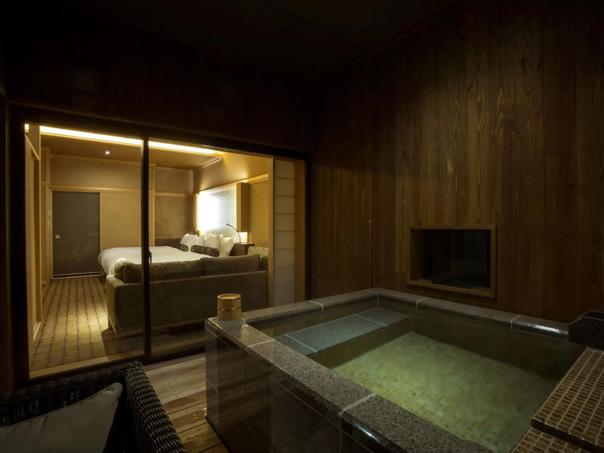 Photo of the whole room, Bed in Saka Hotel Kyoto