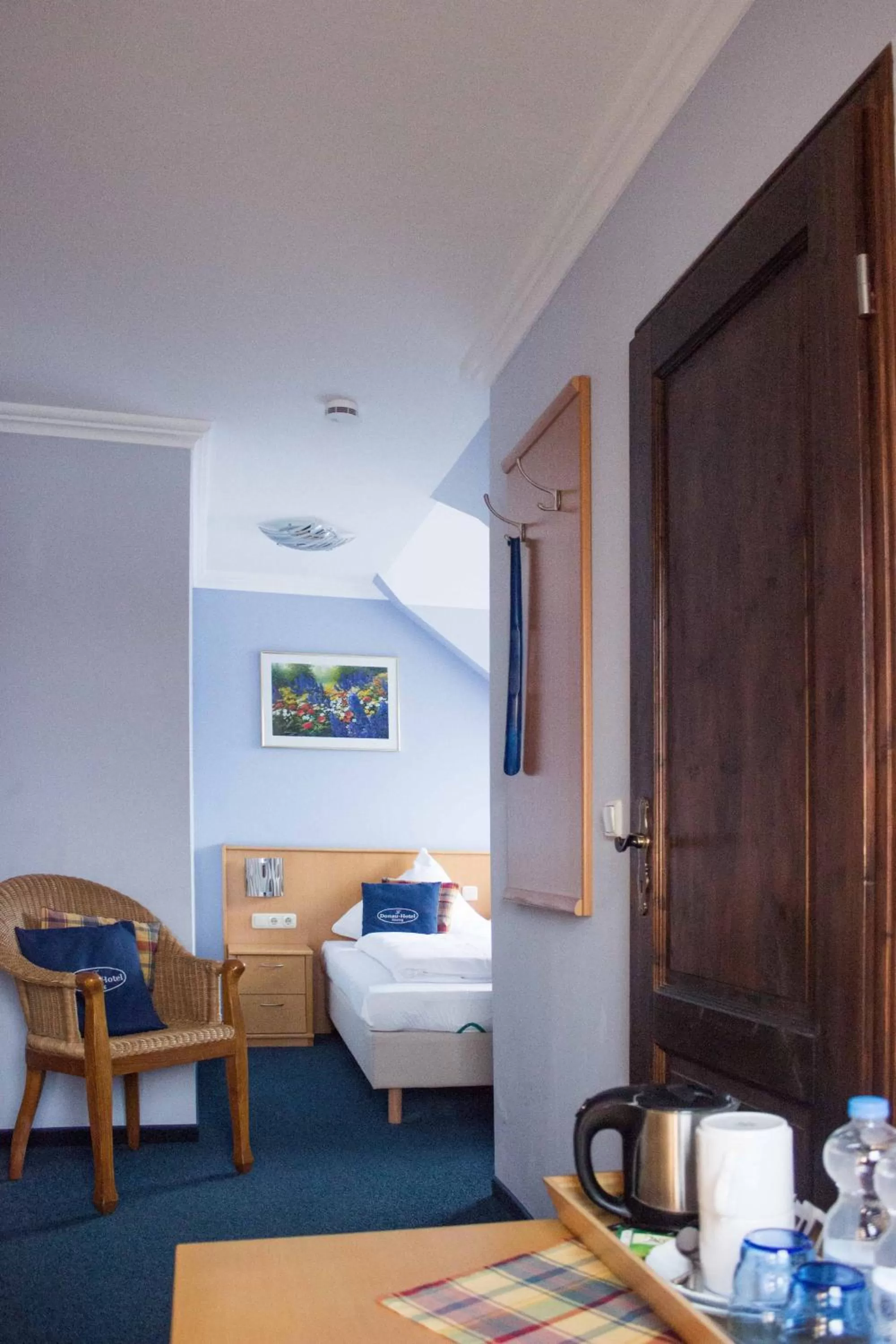 Photo of the whole room, Seating Area in Donau-Hotel