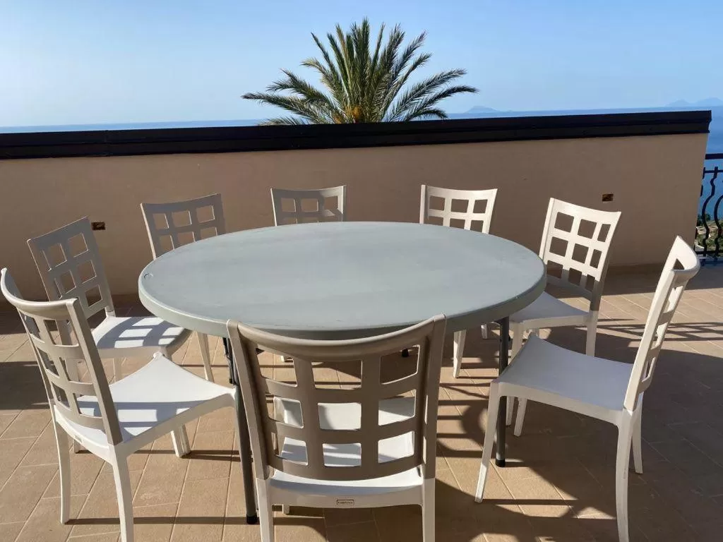 Balcony/Terrace in Nnakkara Guest House