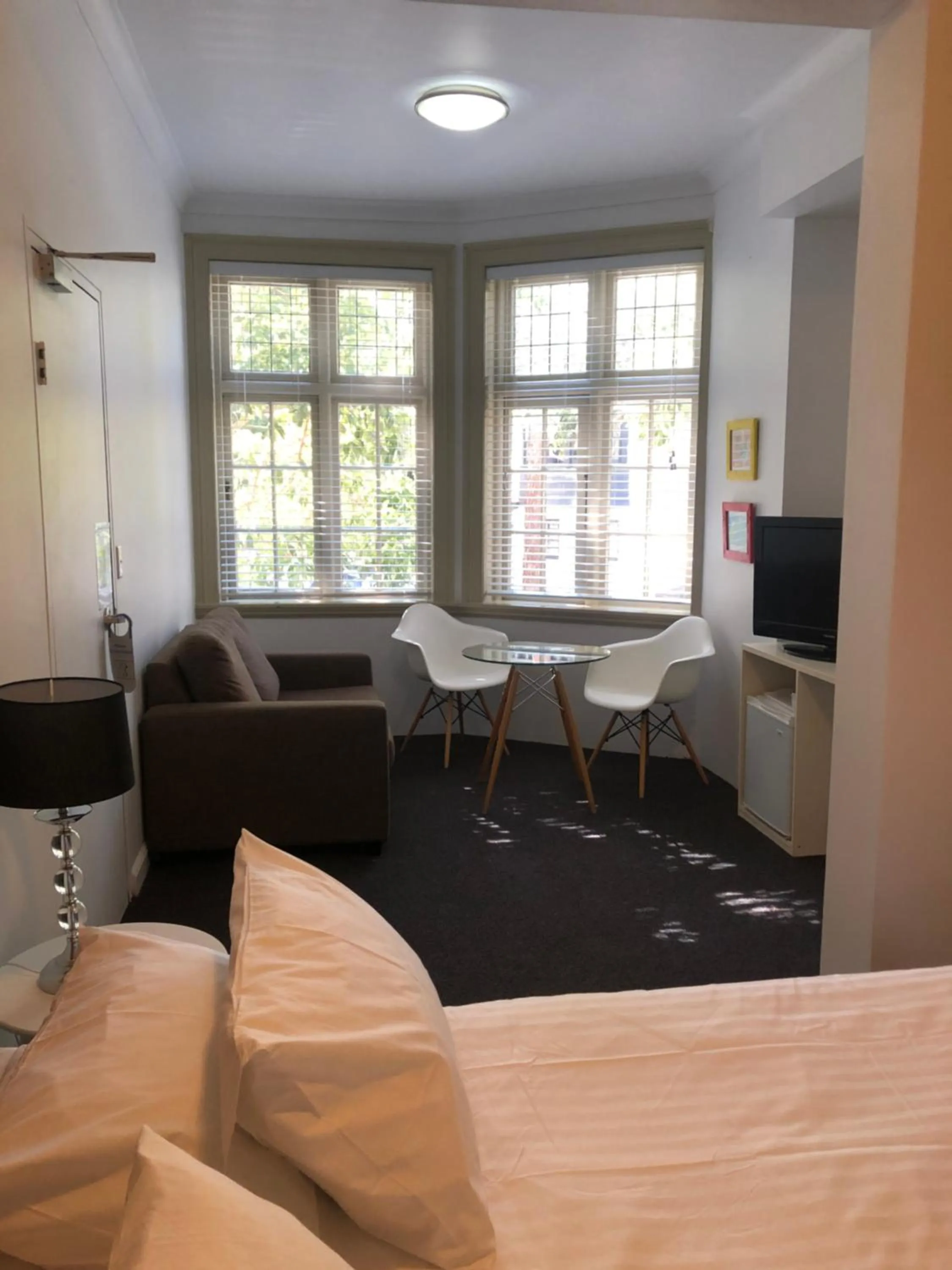 Seating area, Bed in Hotel 59 Sydney