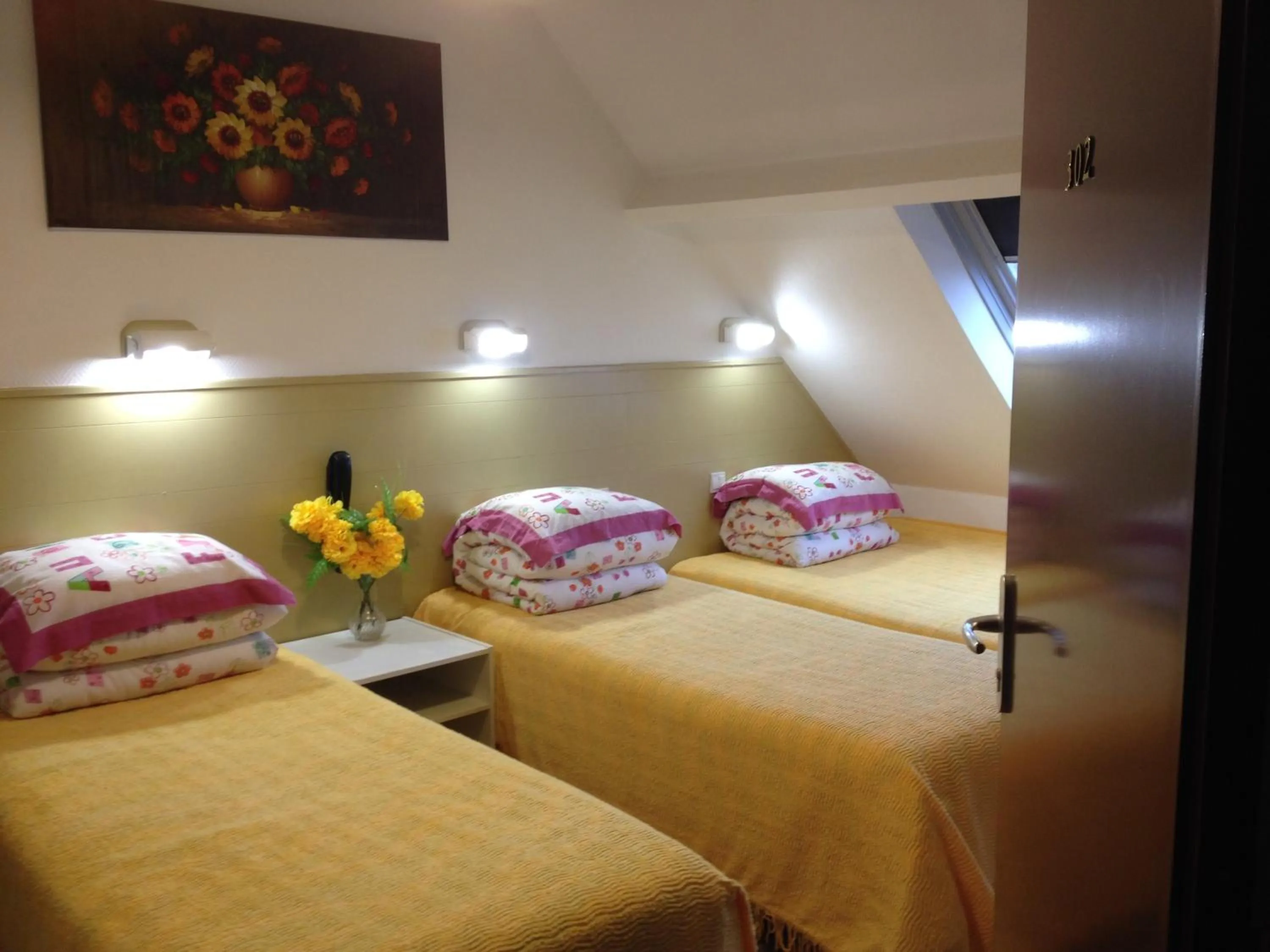 Bedroom, Bed in Hotel Paris Star