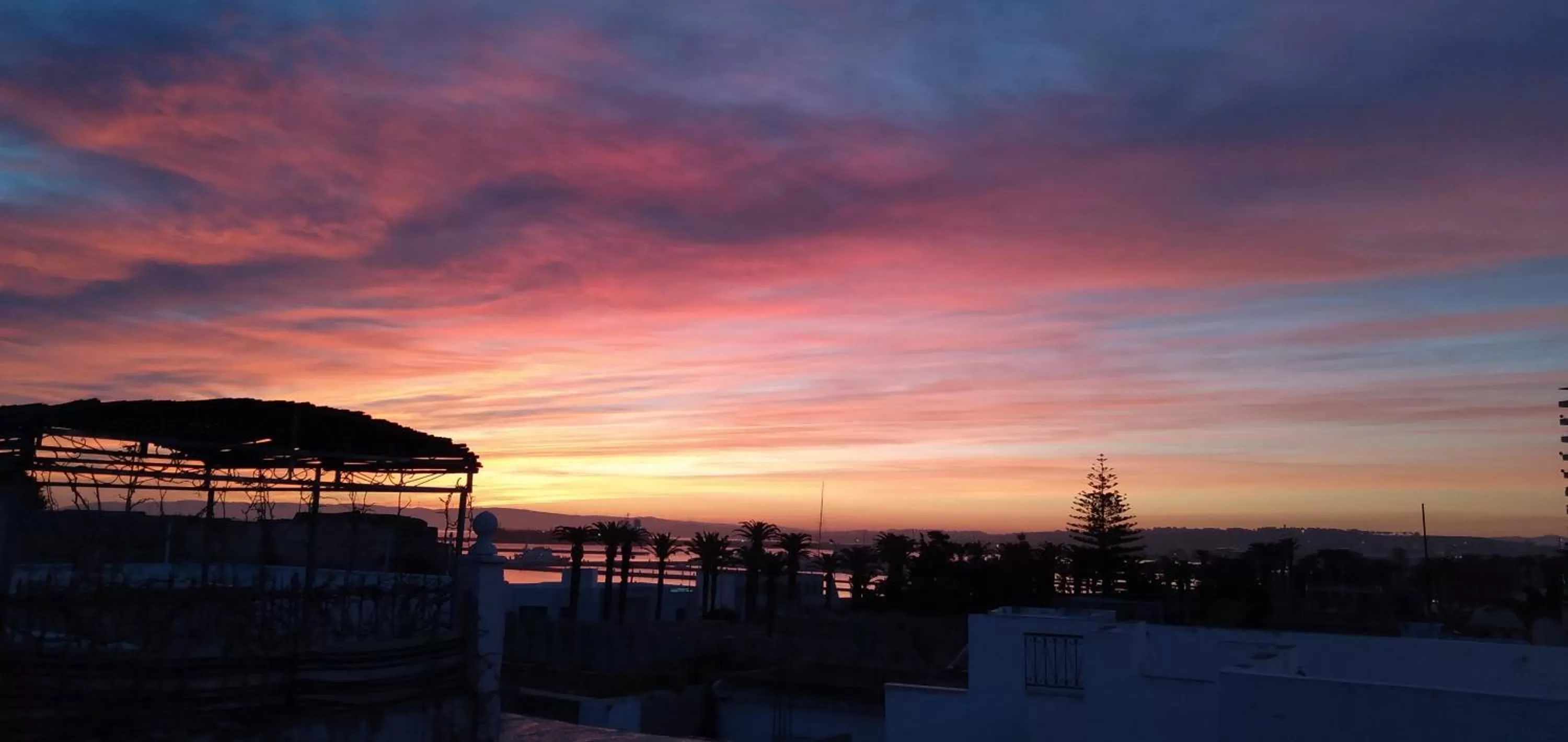 Sunrise, Sunrise/Sunset in Dar Warda