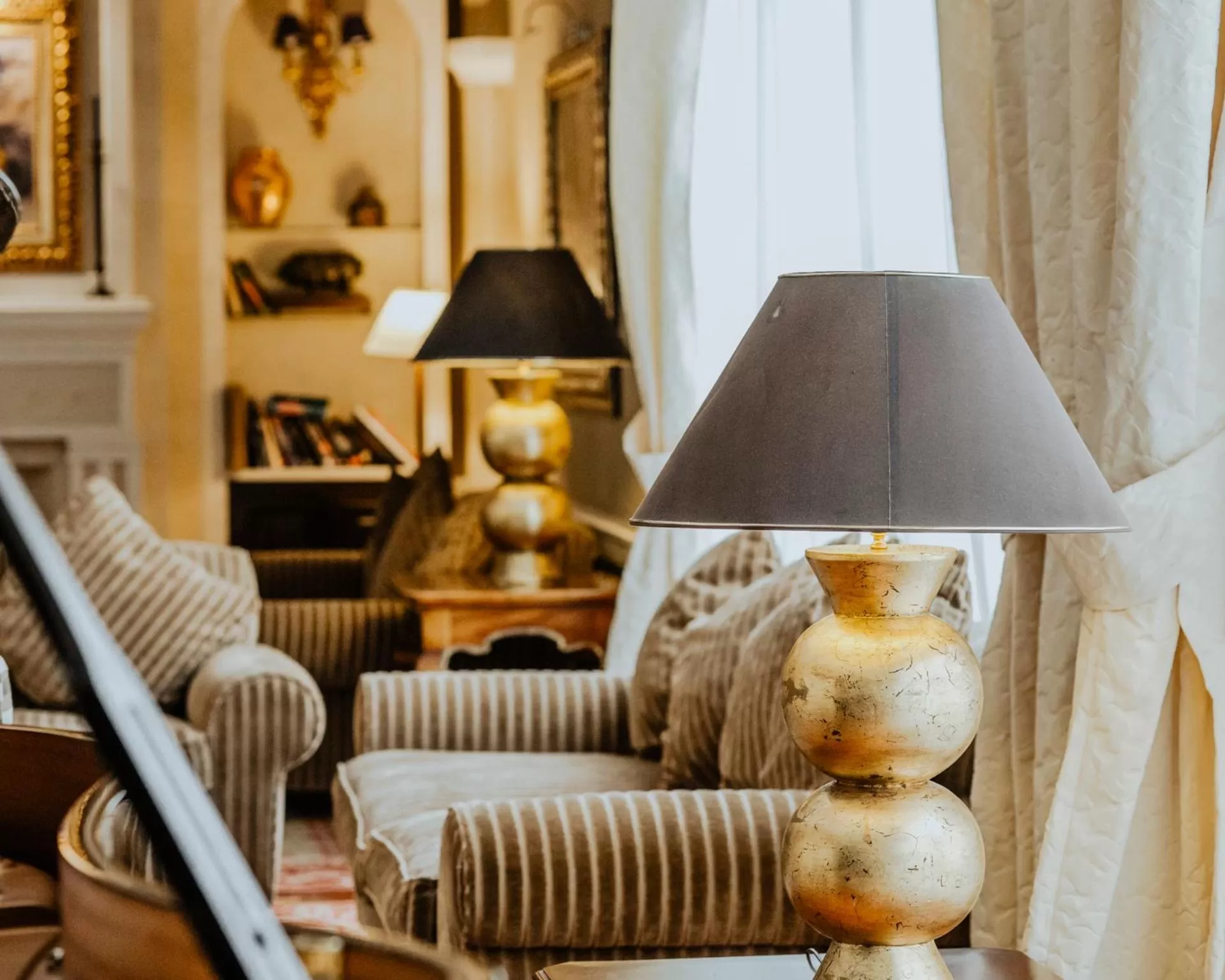 Seating area in Hotel Cándido