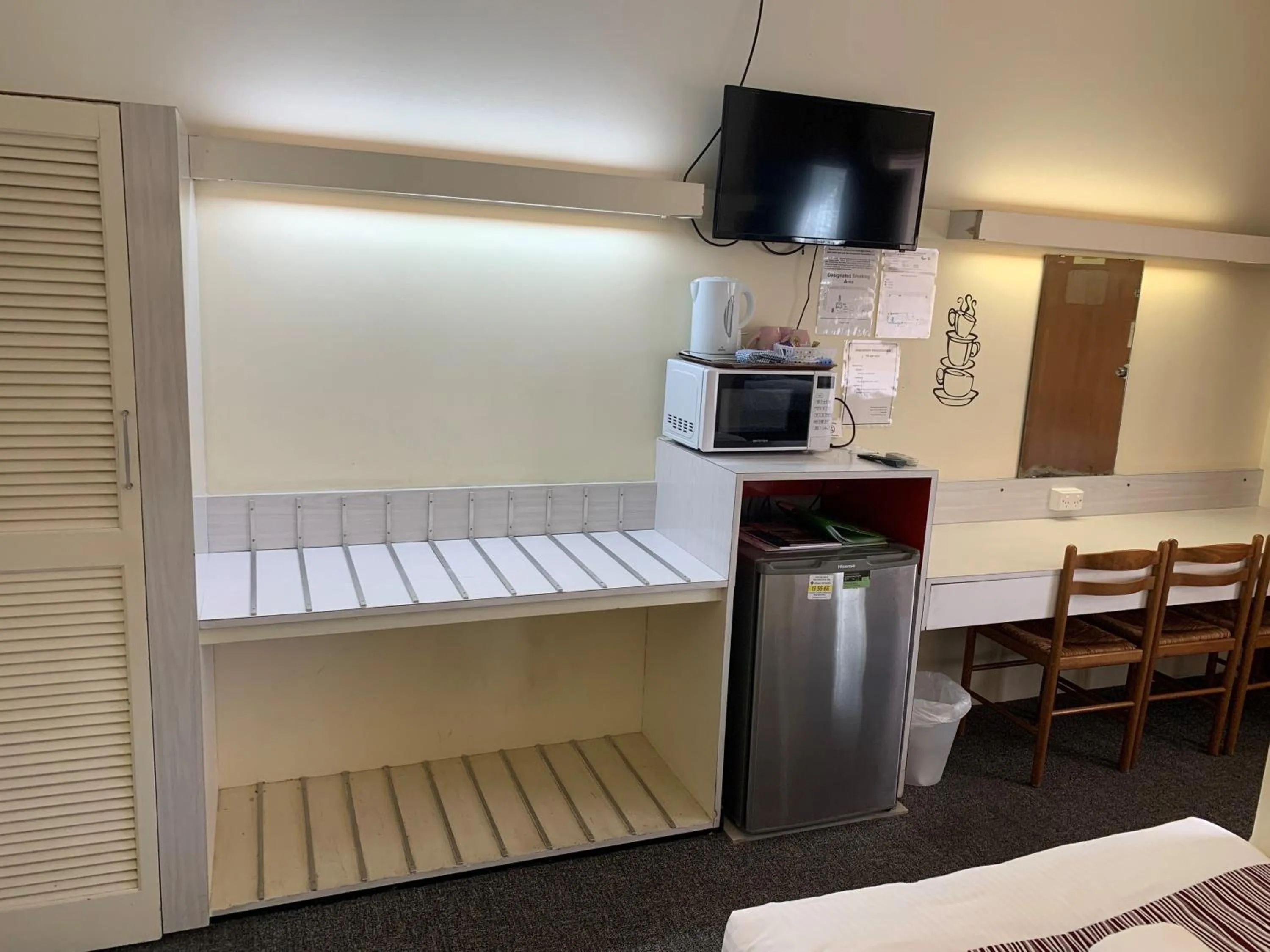 Bedroom, Bed in Arkana Motel