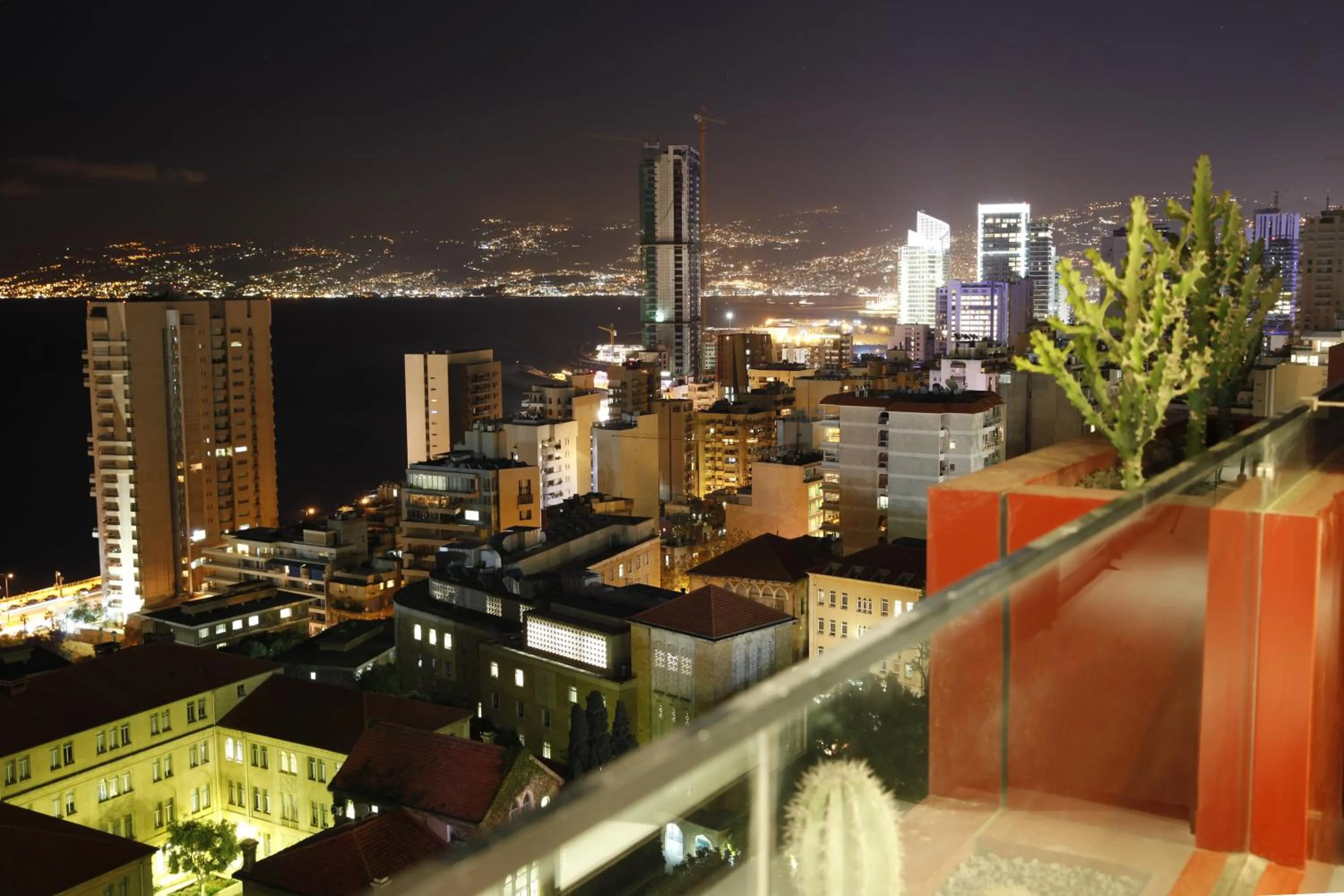 Junior Suite with Sea View in 1866 Court & Suites Hotel