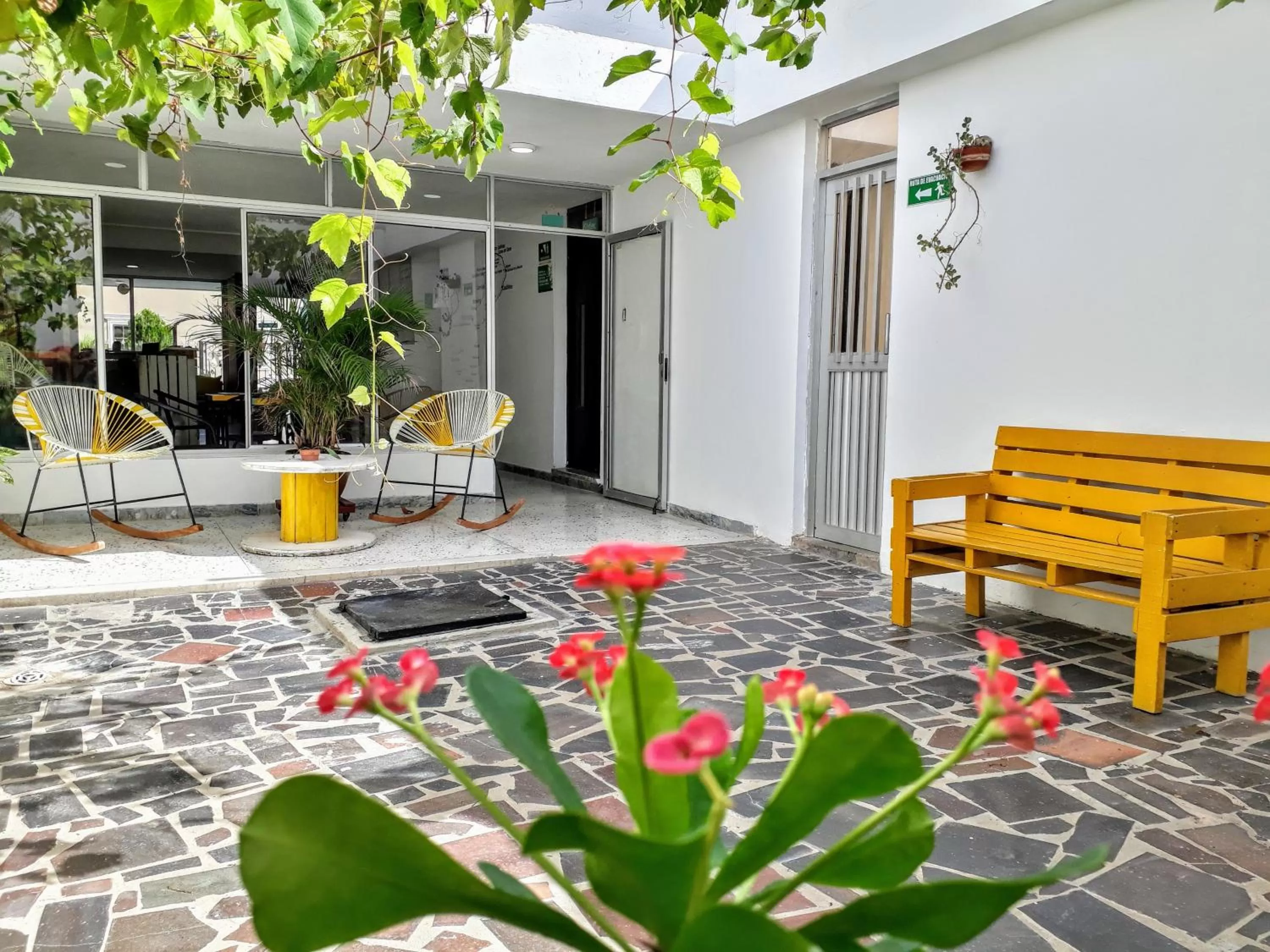Patio/Outdoor Area in Bona Vida Hotel