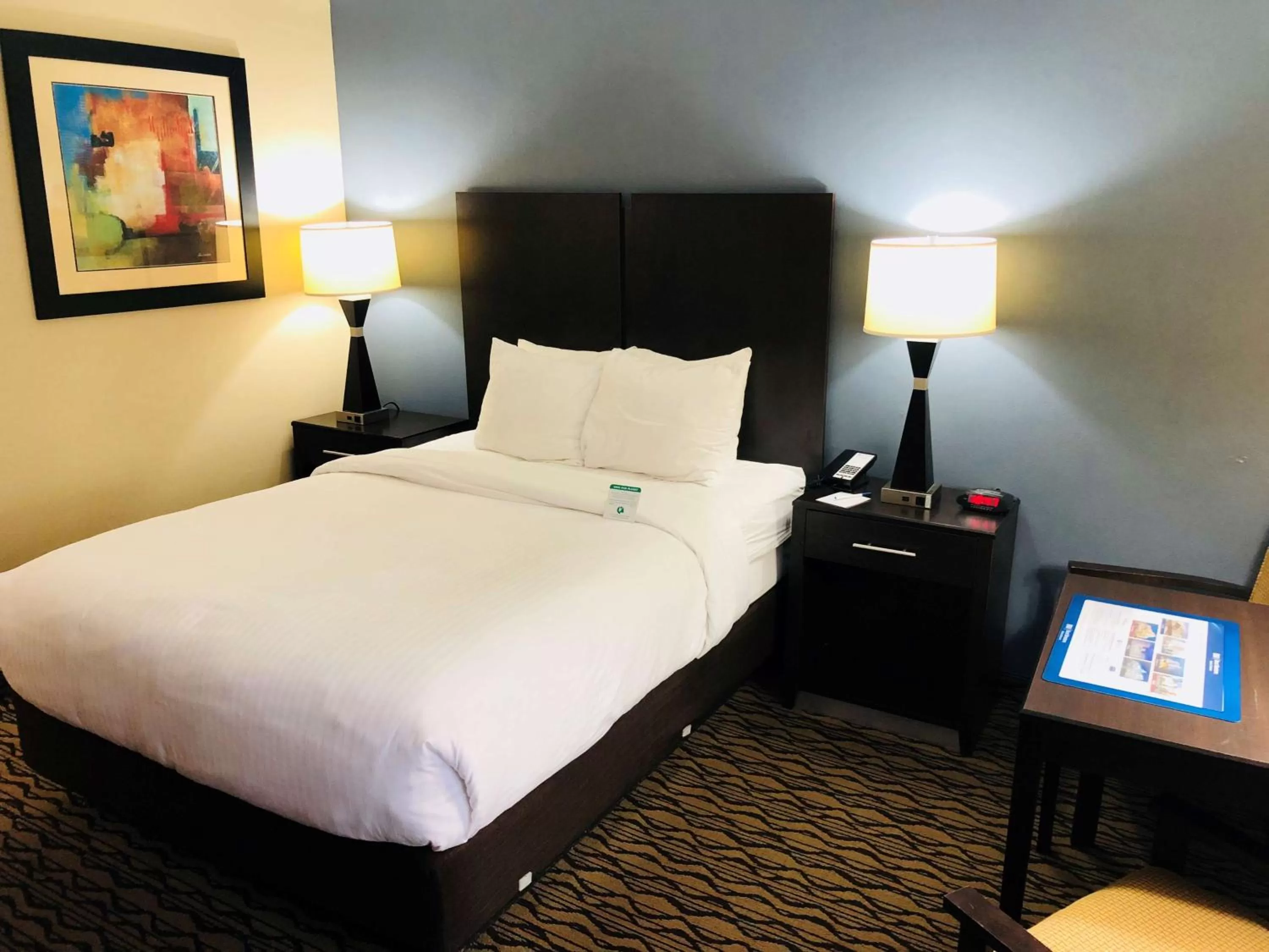 Bedroom in Best Western Inn Florence