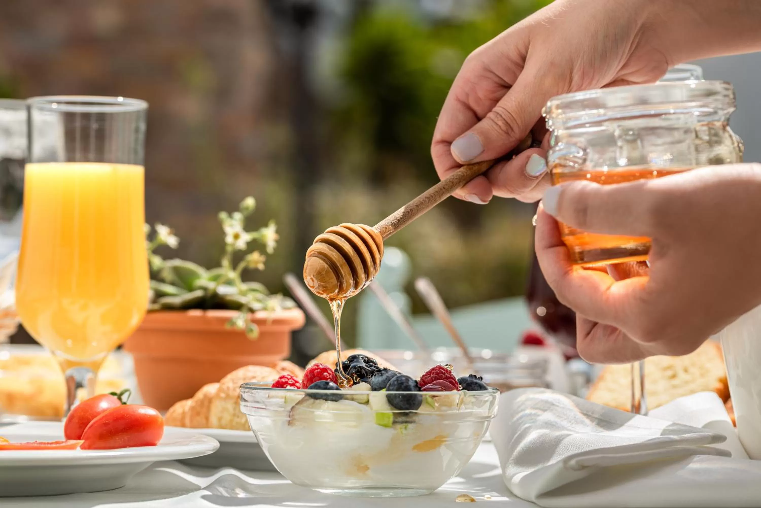 Food and drinks in Argo Boutique Hotel