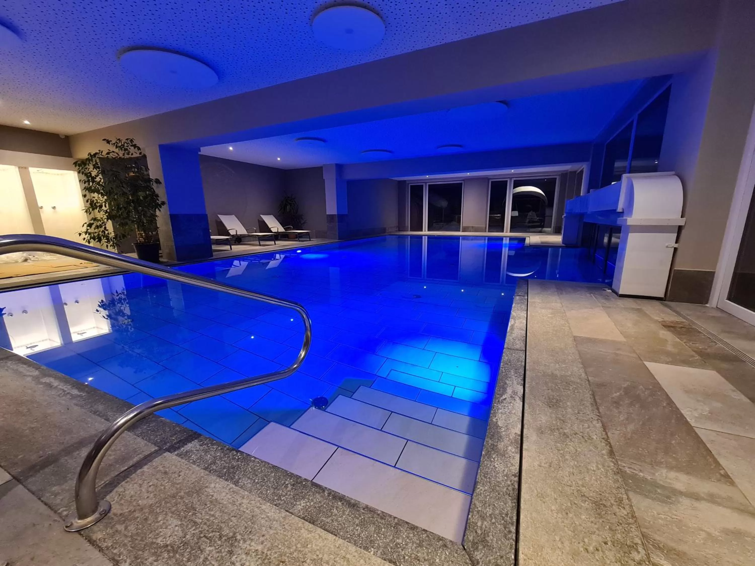 Swimming pool in Sporthotel Kalcherhof