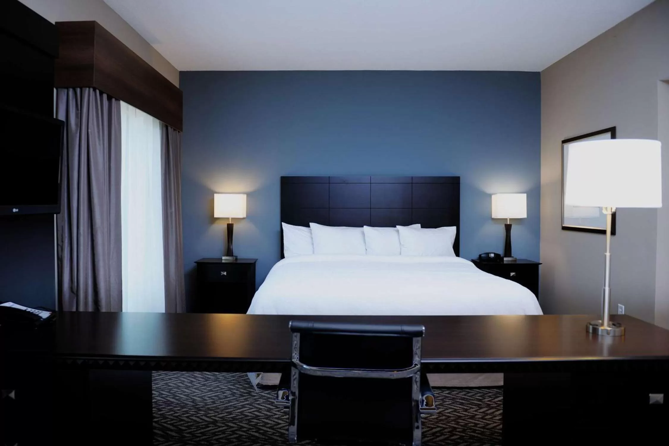 Bedroom, Bed in Hampton Inn Crystal River