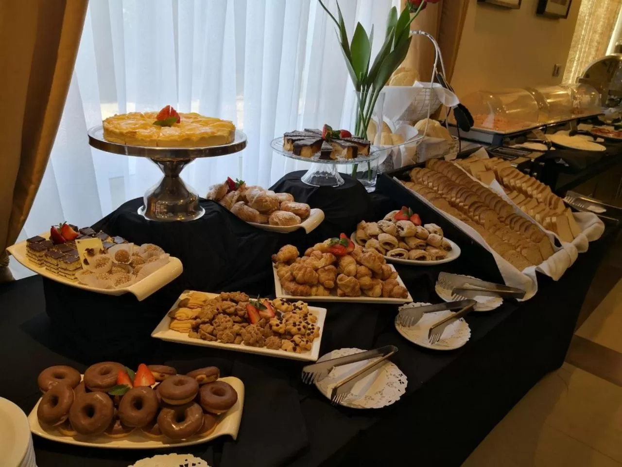 Buffet breakfast in Hotel Diego De Almagro Rancagua