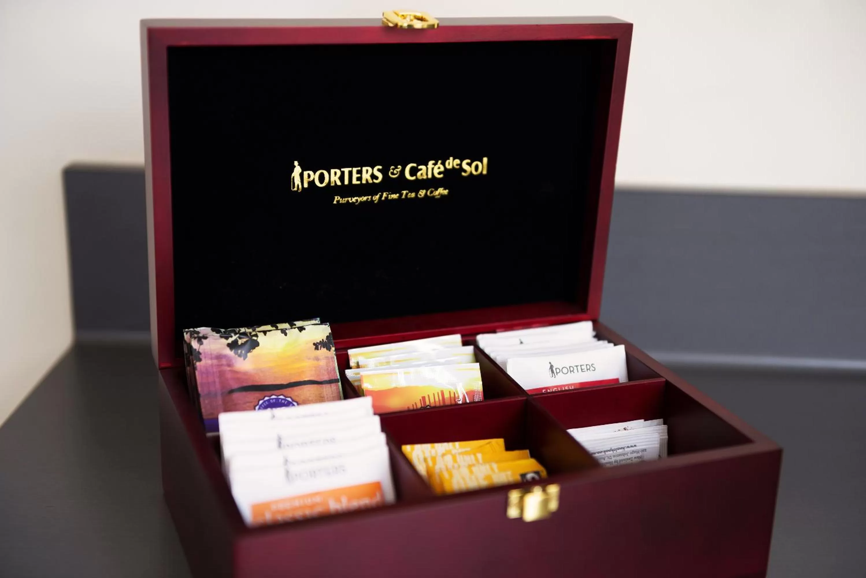 Coffee/tea facilities in 123 Motel