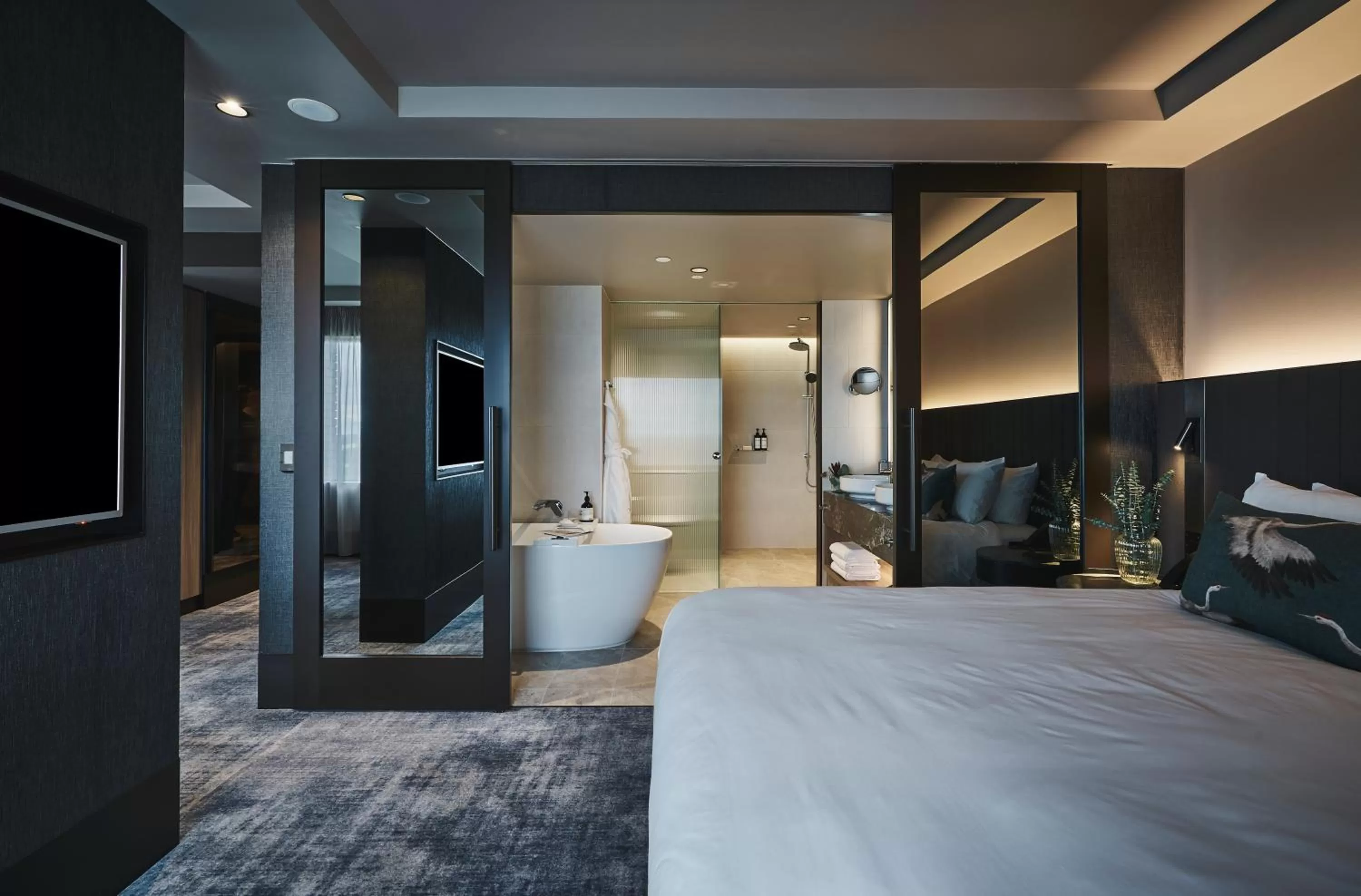 Bathroom, Bed in Pullman Melbourne On the Park