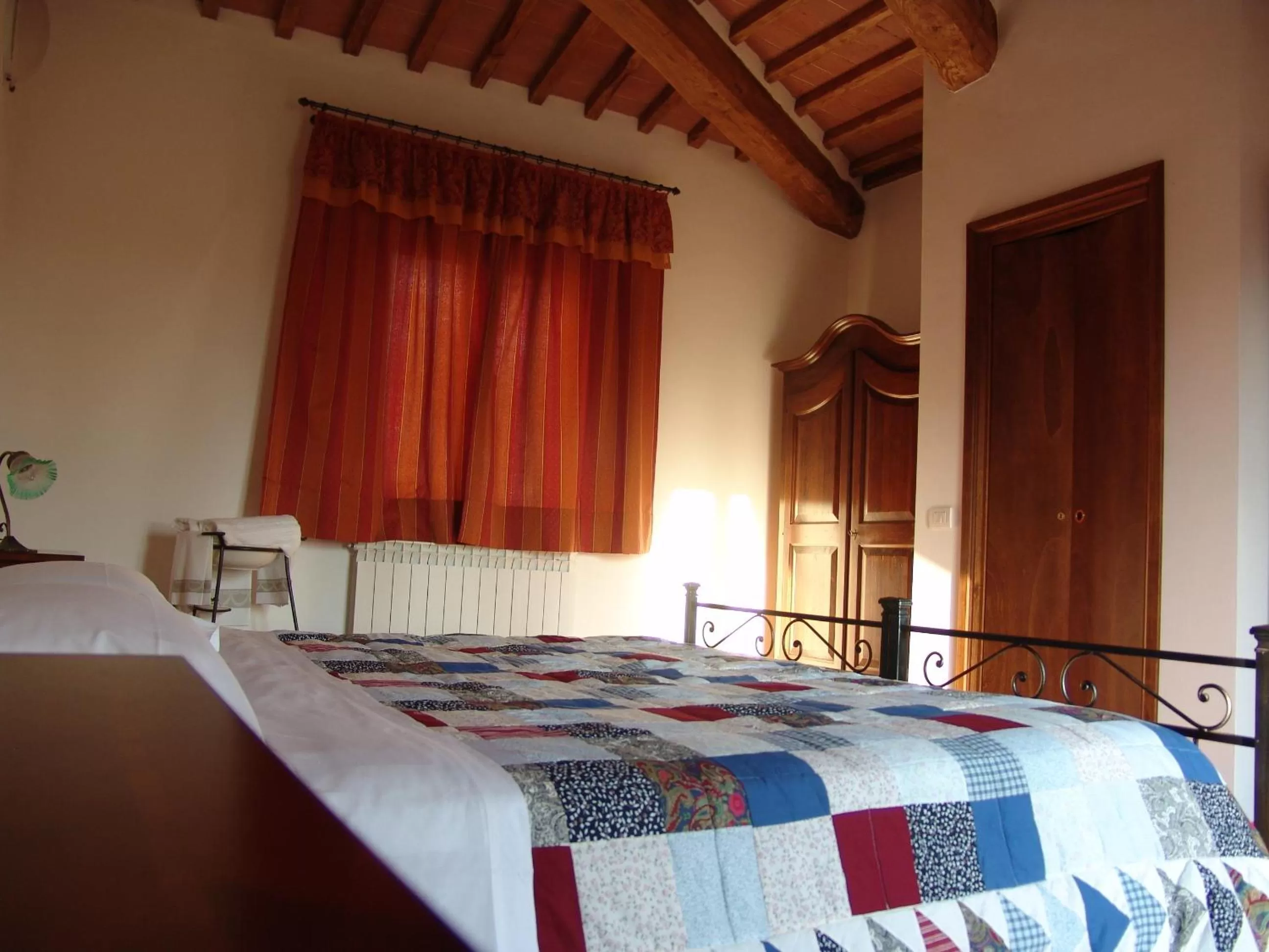 Photo of the whole room, Bed in Il Canto del Sole