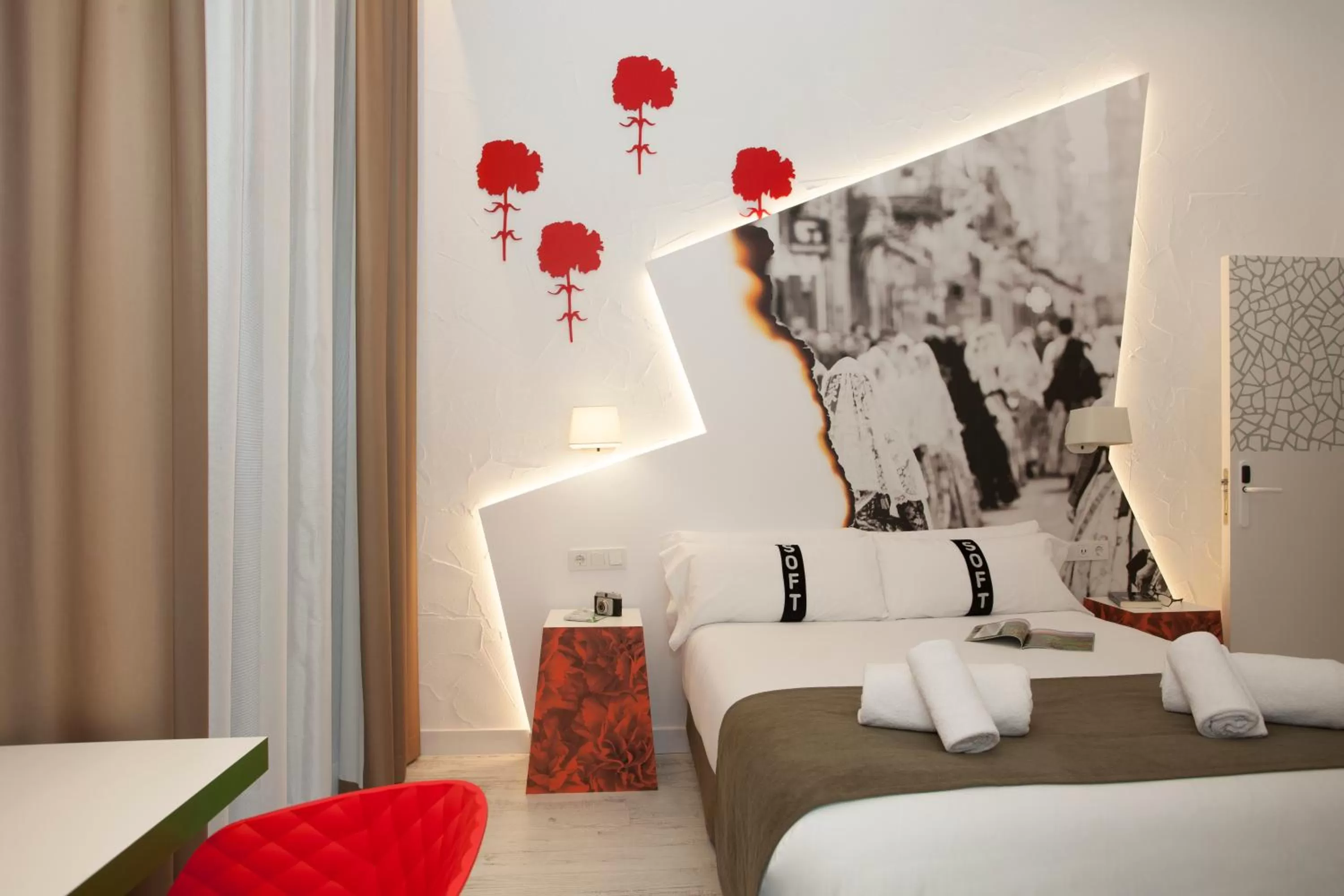 Photo of the whole room, Bed in Casual Socarrat Valencia - Adults Only