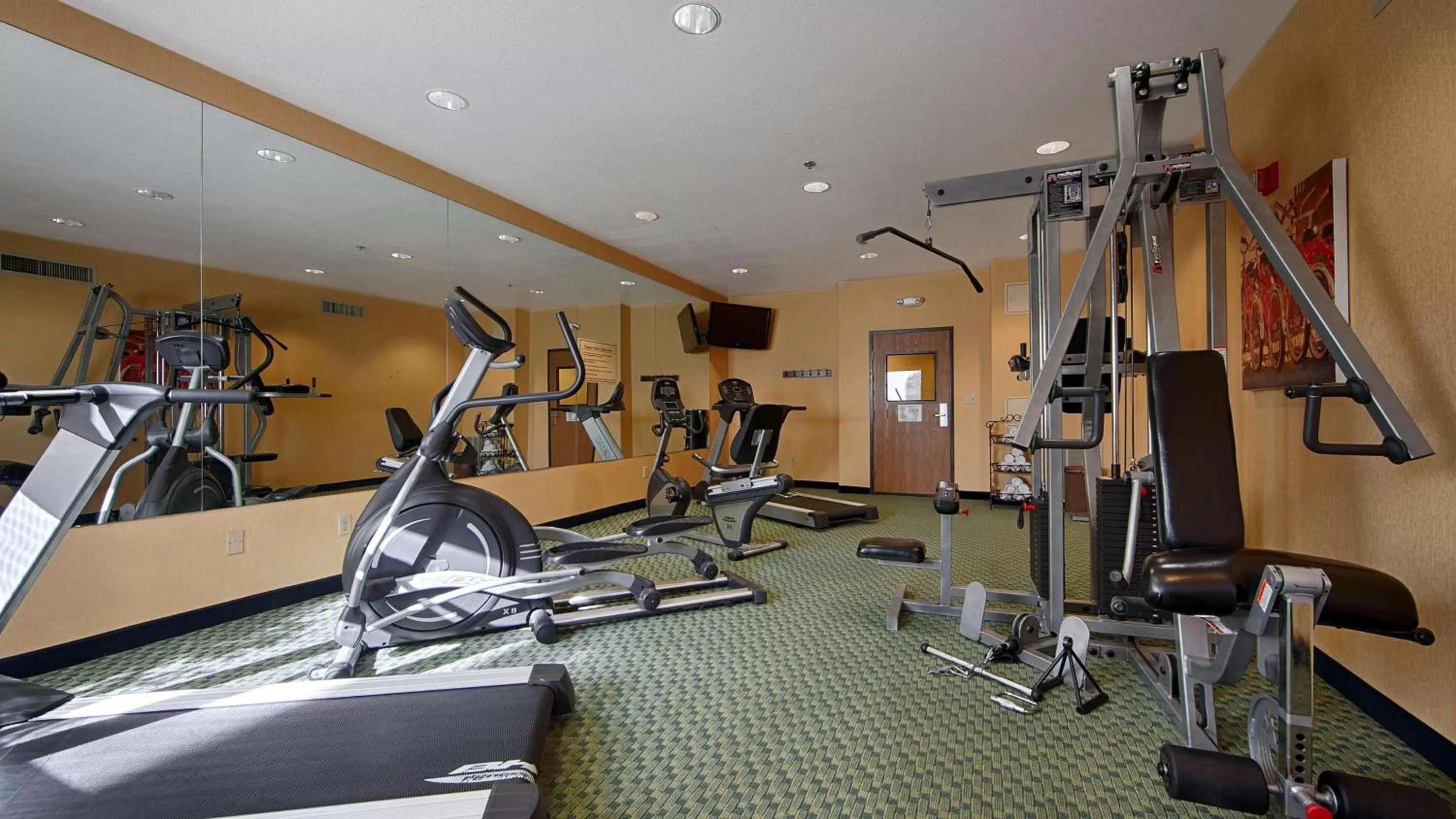 Fitness centre/facilities in Best Western PLUS Fresno Inn