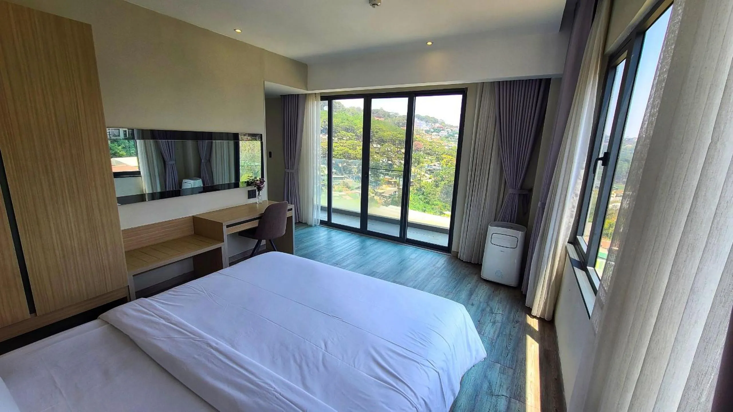 Bed in The Luxe Da Lat