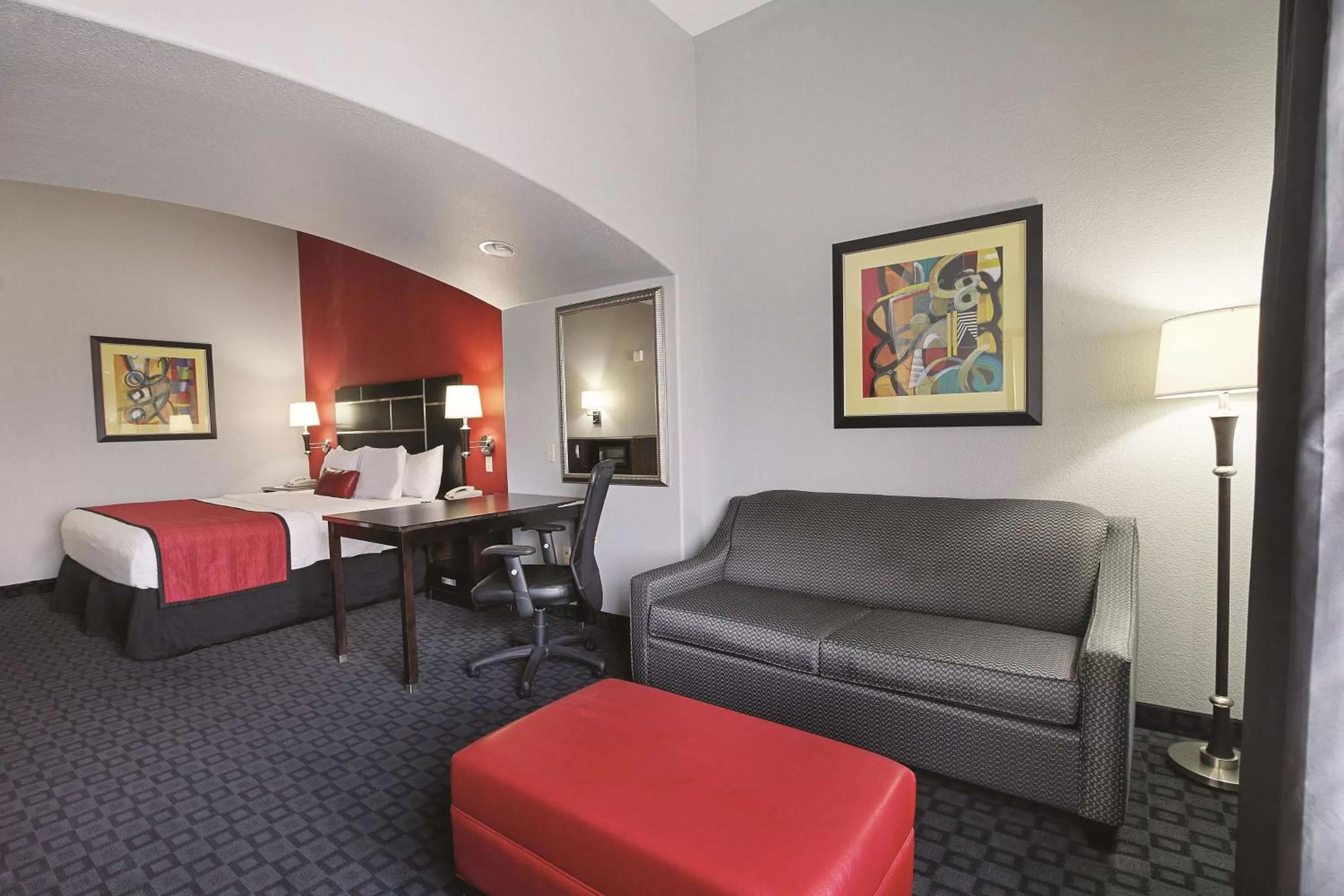 Photo of the whole room in La Quinta Inn & Suites by Wyndham South Dallas - Hutchins