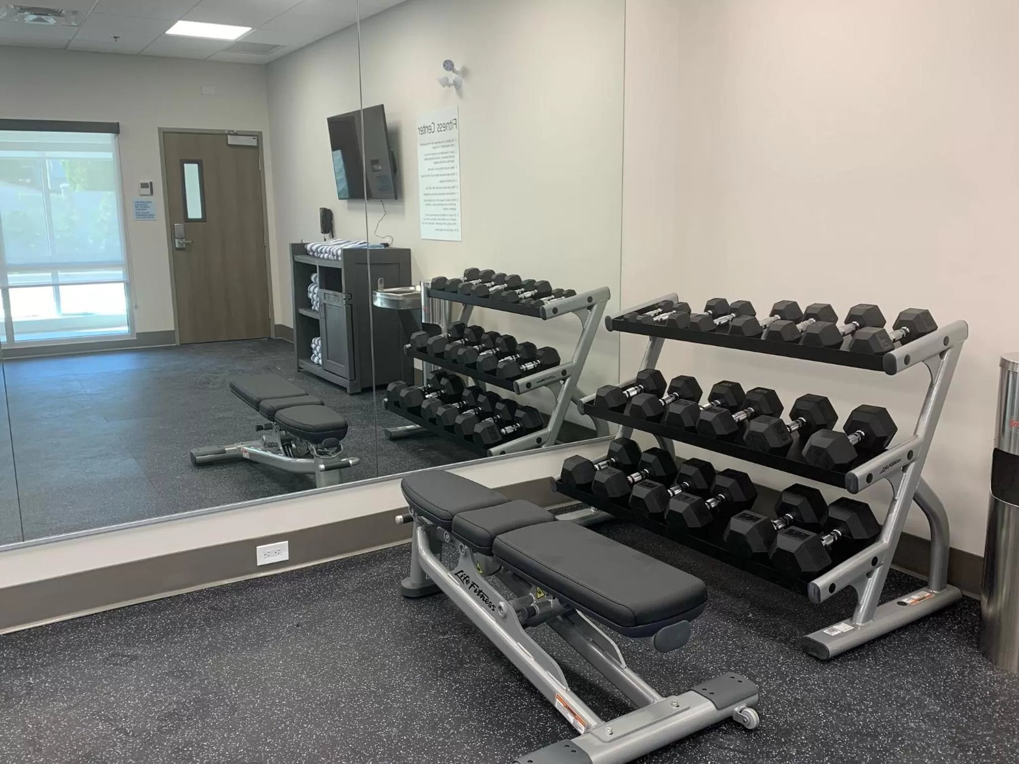 Fitness centre/facilities in Holiday Inn Express & Suites Courtenay - Comox by IHG