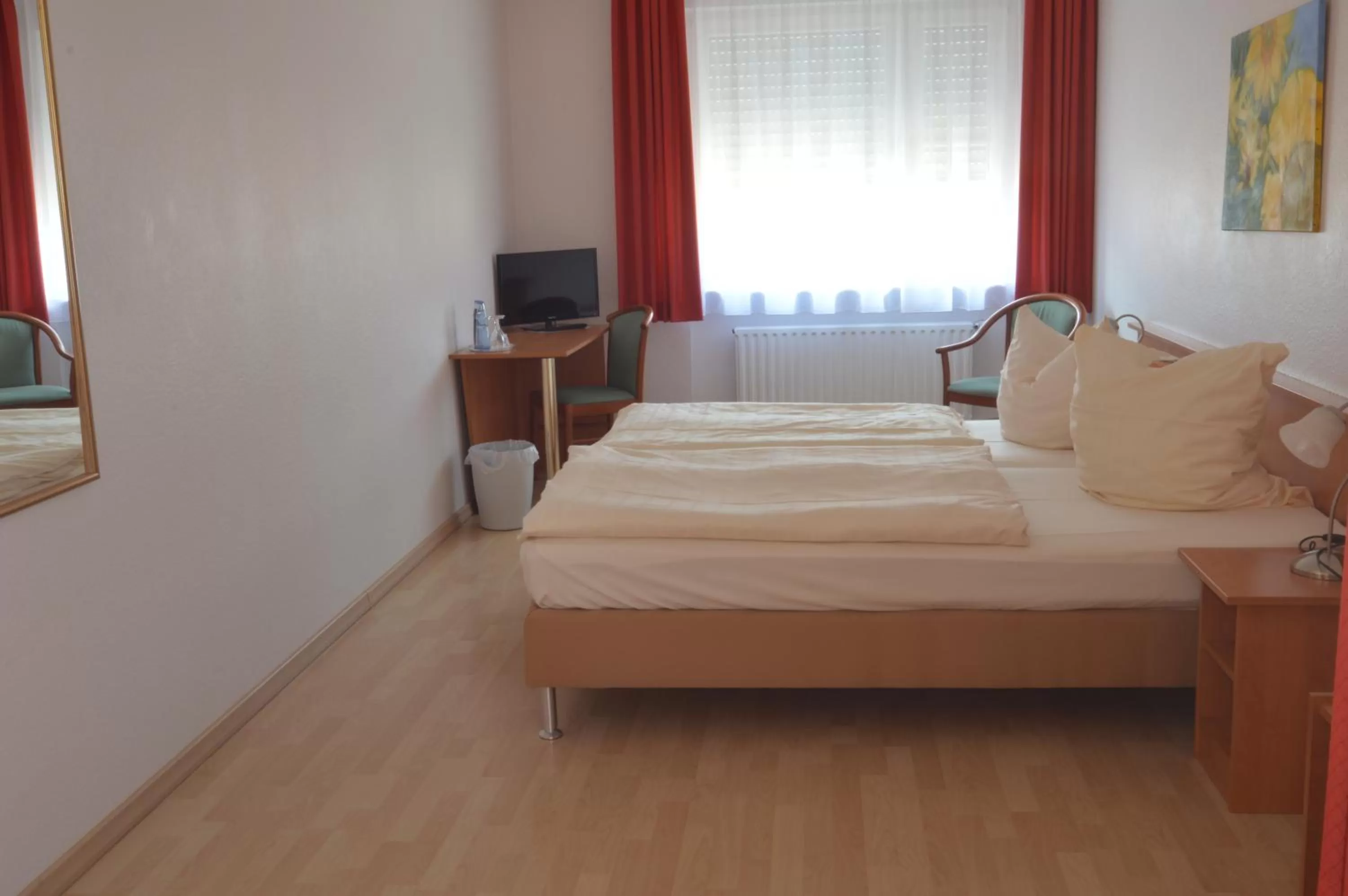 Photo of the whole room, Bed in Aktivhotel Alter Kaiser