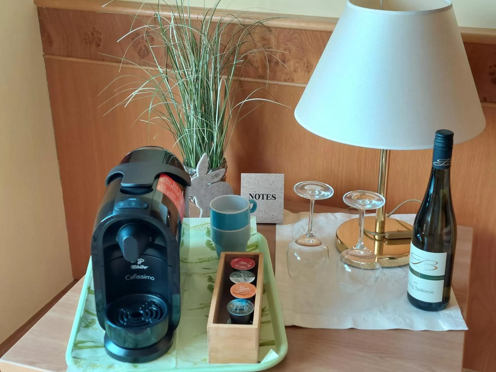 Coffee/tea facilities in Gästehaus Vinetum