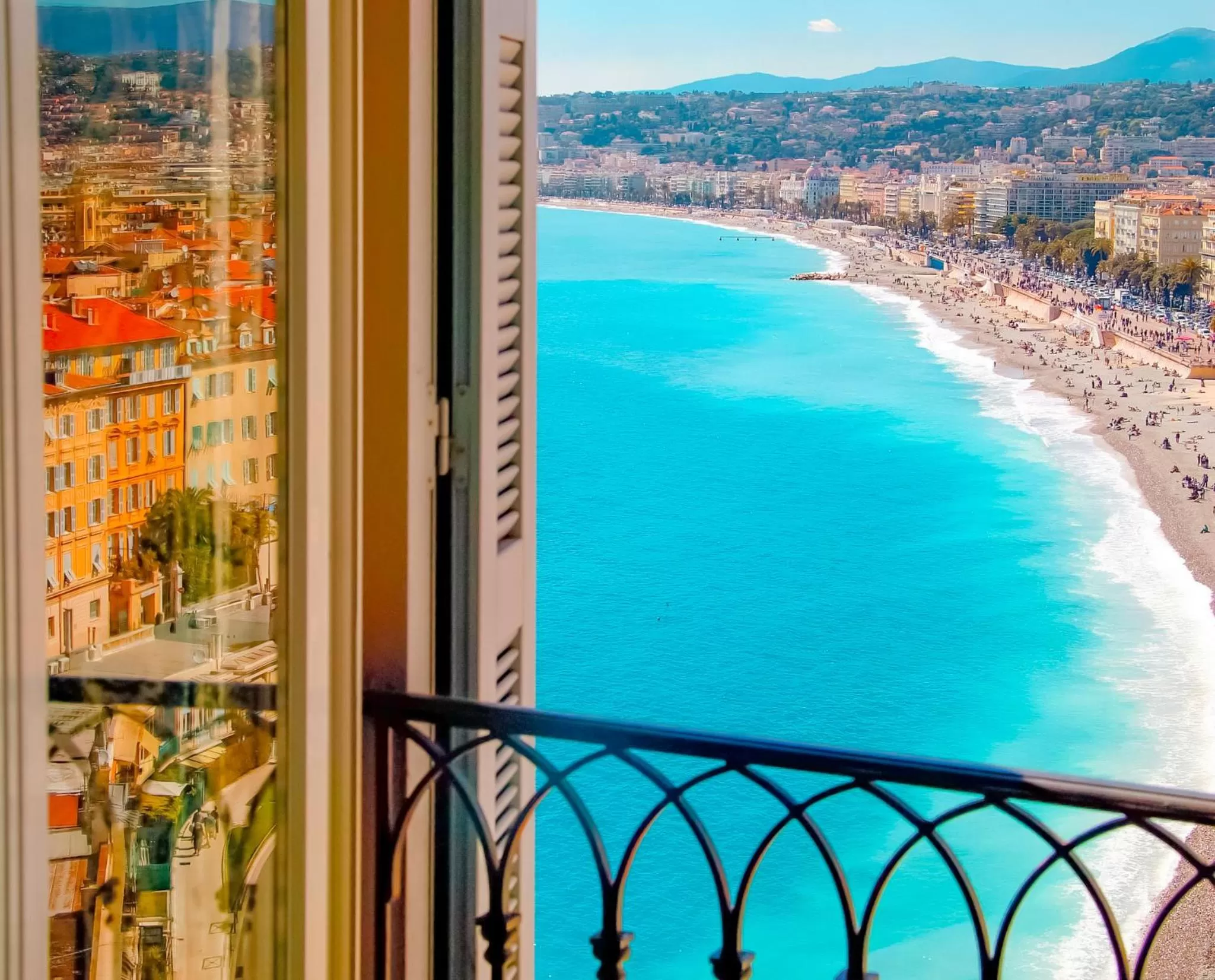 Sea view in Hôtel La Pérouse Nice Baie des Anges