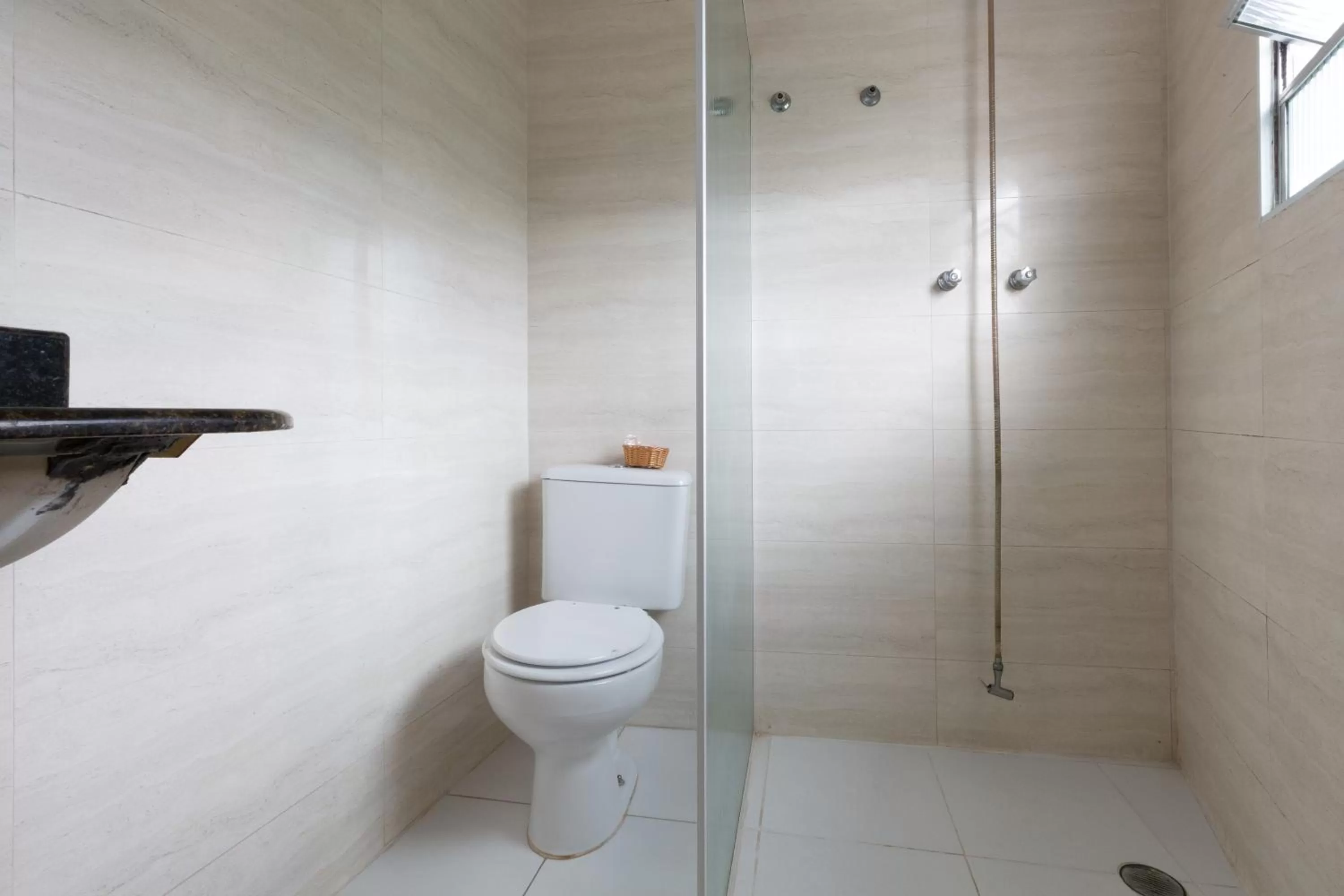 Bathroom in Hotel Anália Franco