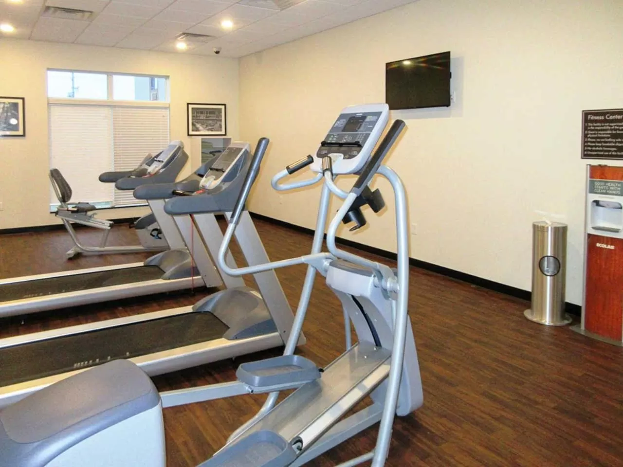Fitness centre/facilities in Sleep Inn & Suites West-Near Medical Center