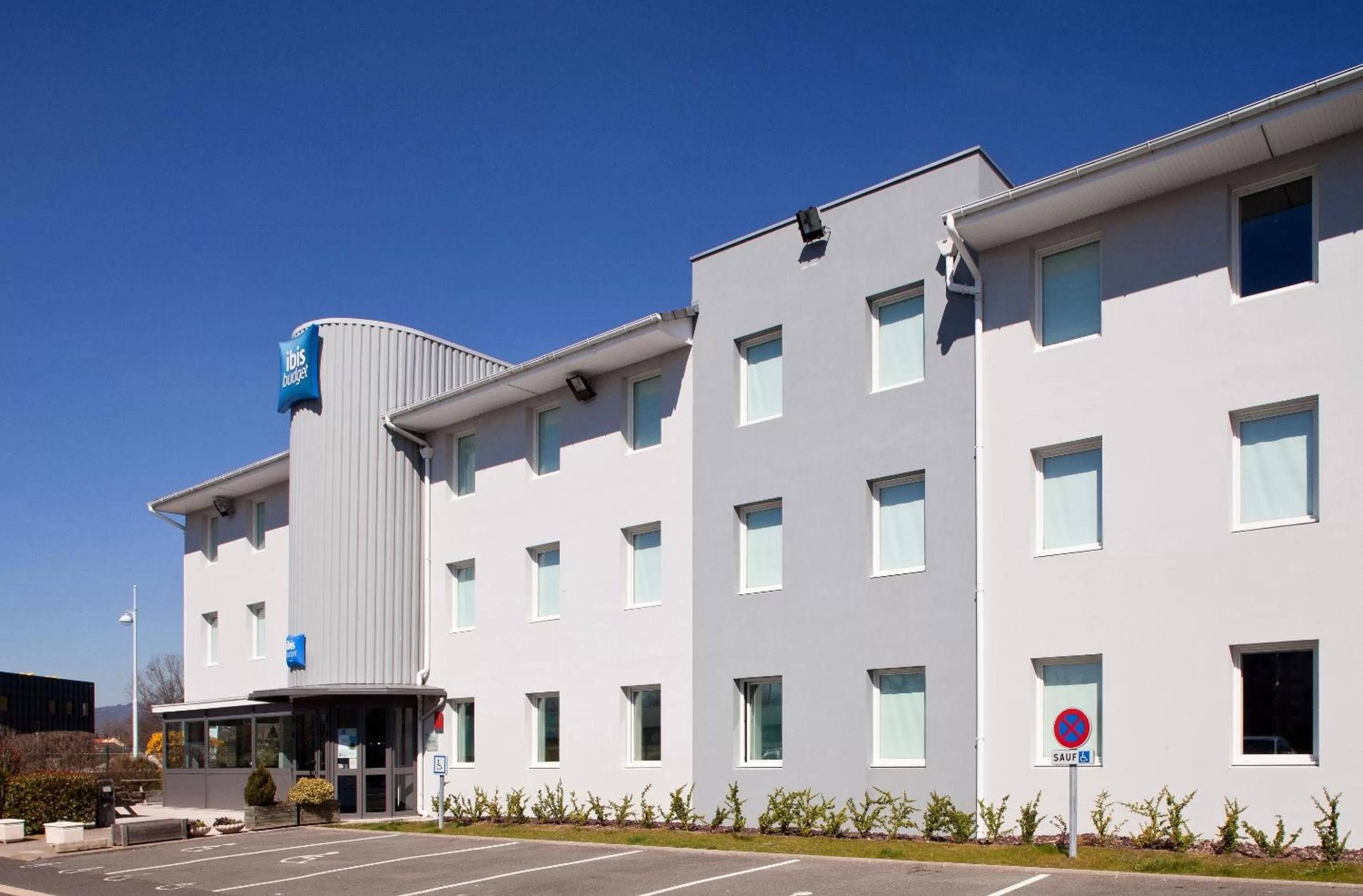 Property building in ibis budget Clermont Ferrand Nord Riom