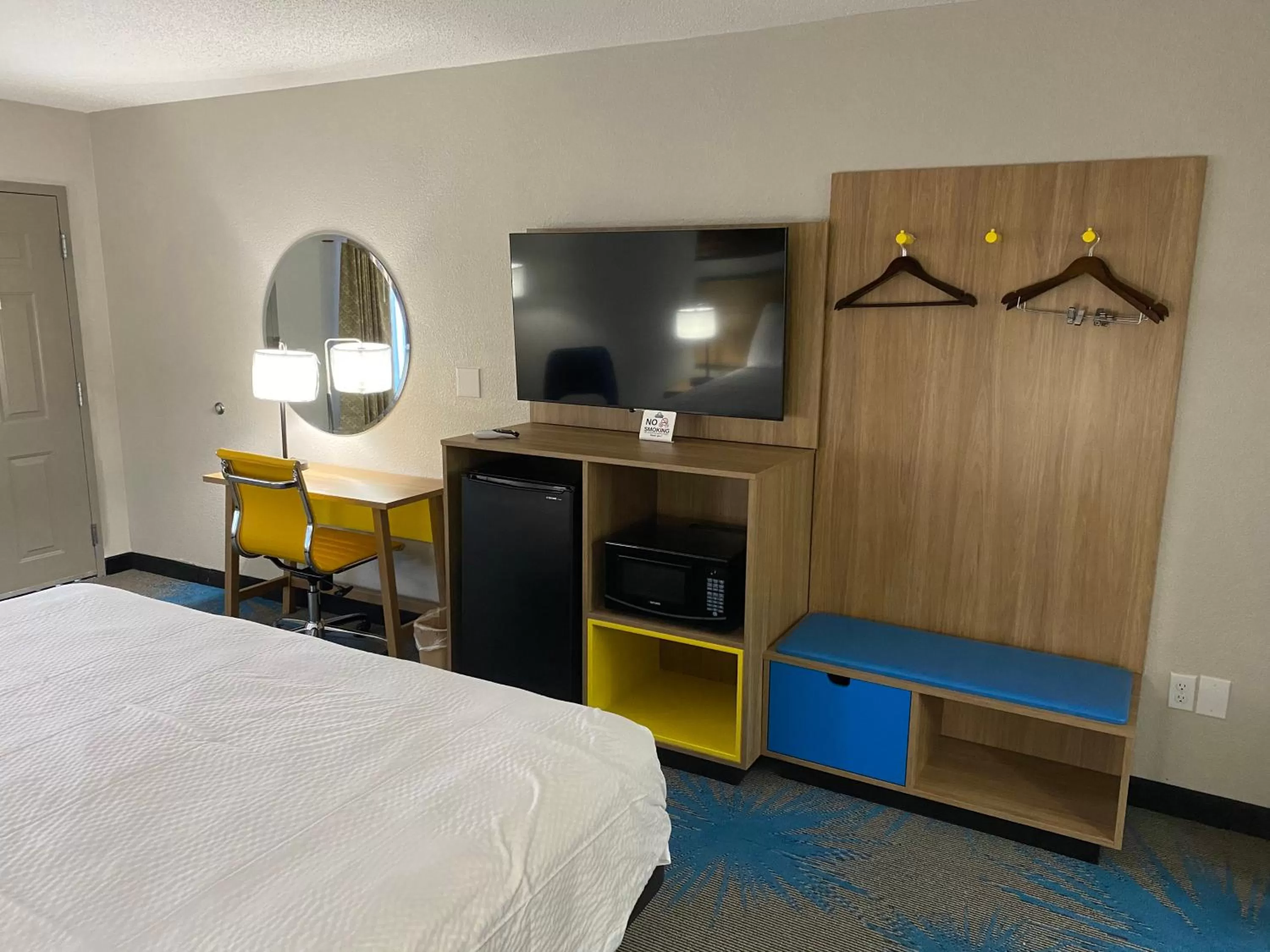 Bed in Days Inn by Wyndham Newnan