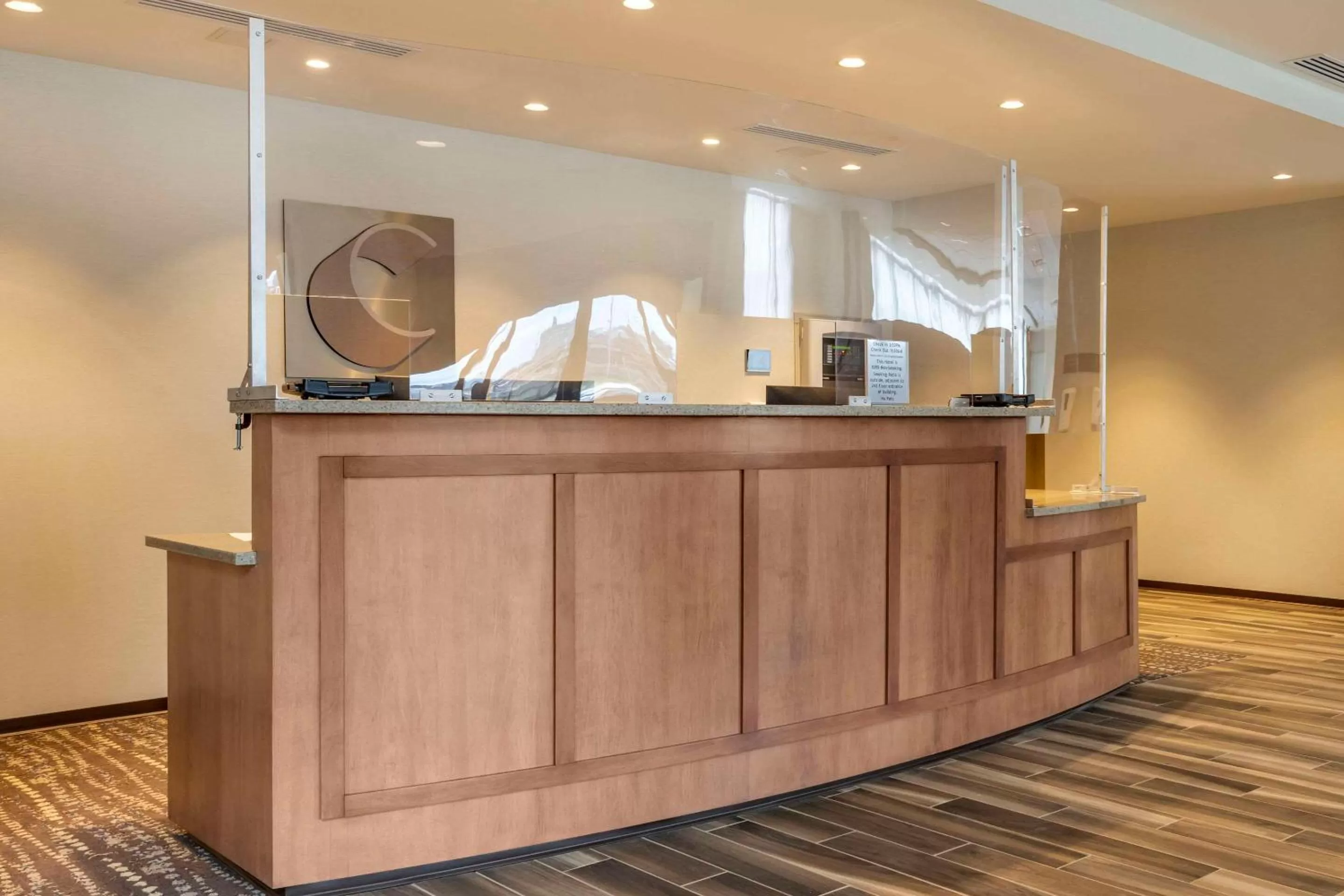 Lobby or reception in Comfort Inn & Suites Pittsburgh-Northshore
