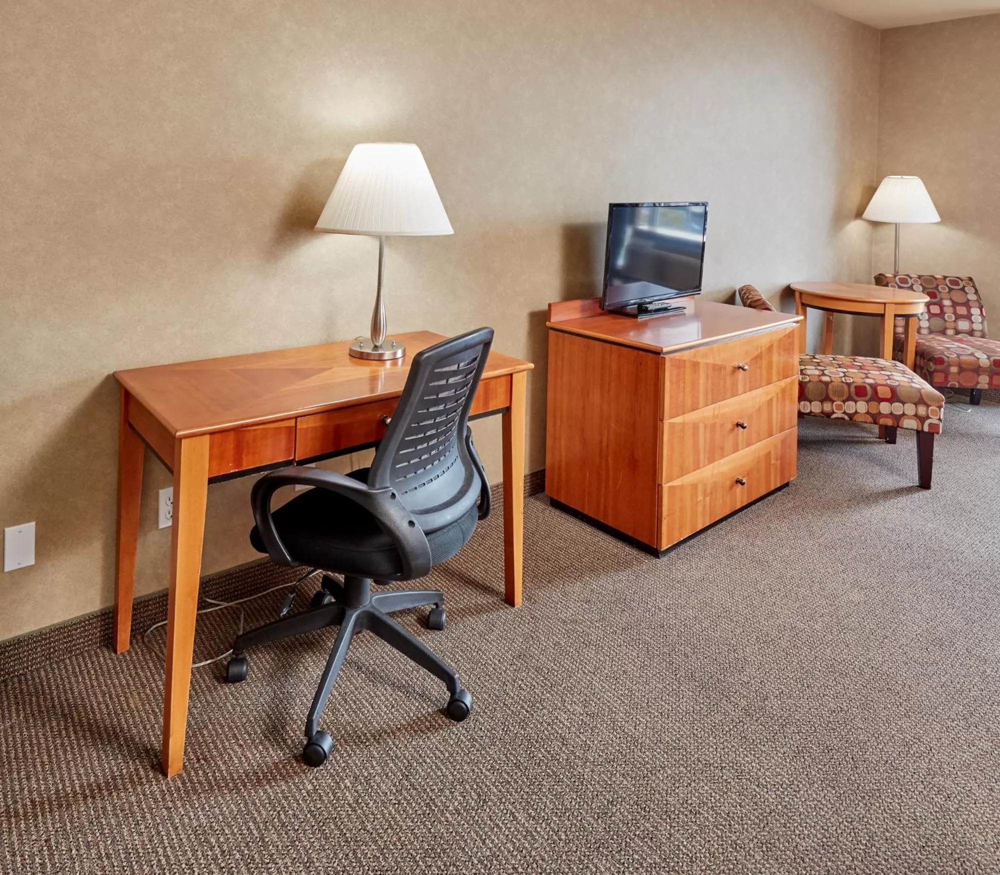 TV and multimedia in The Falls Hotel & Inn