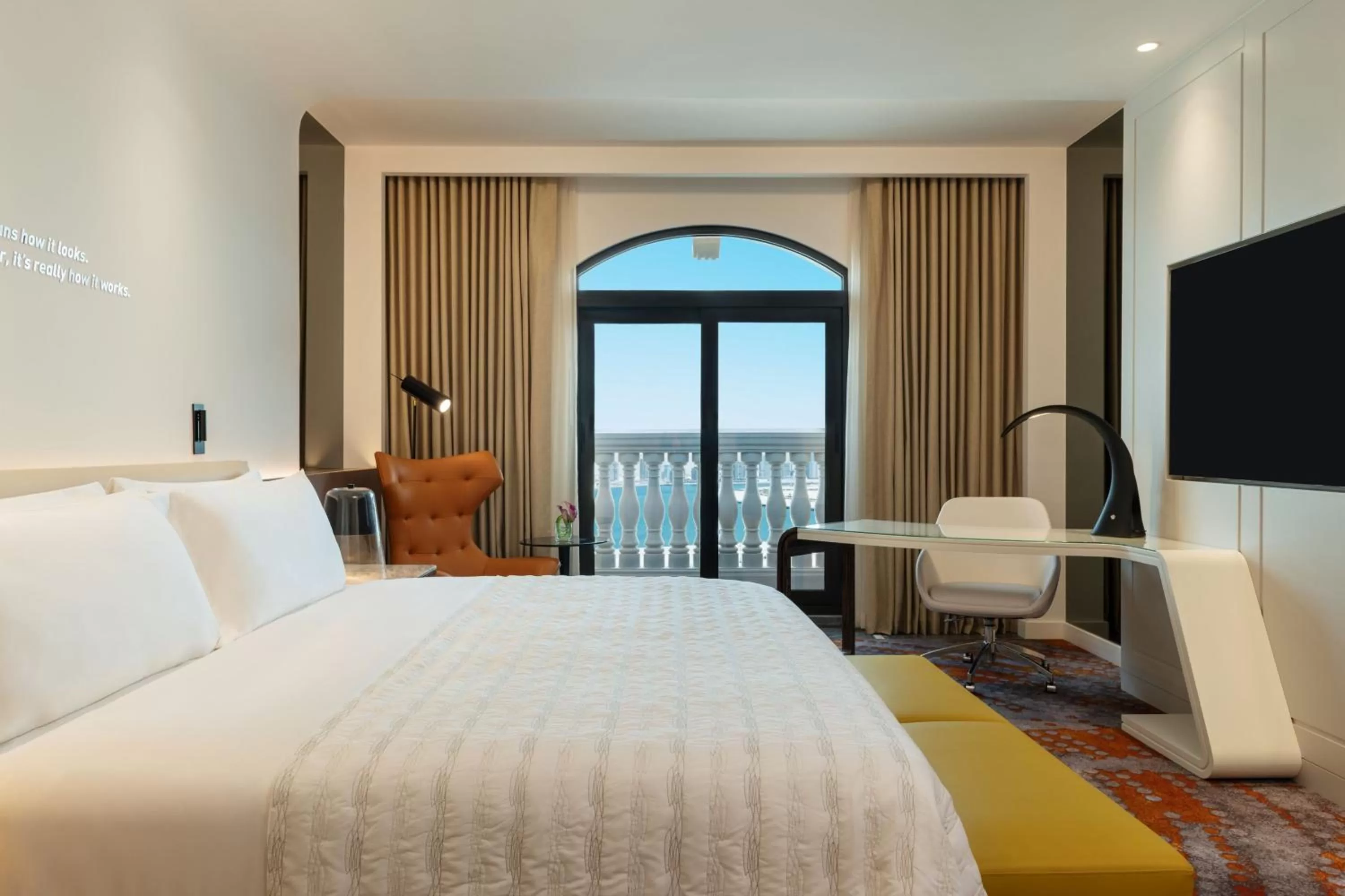 Photo of the whole room, Bed in Le Royal Méridien Place Vendôme Lusail