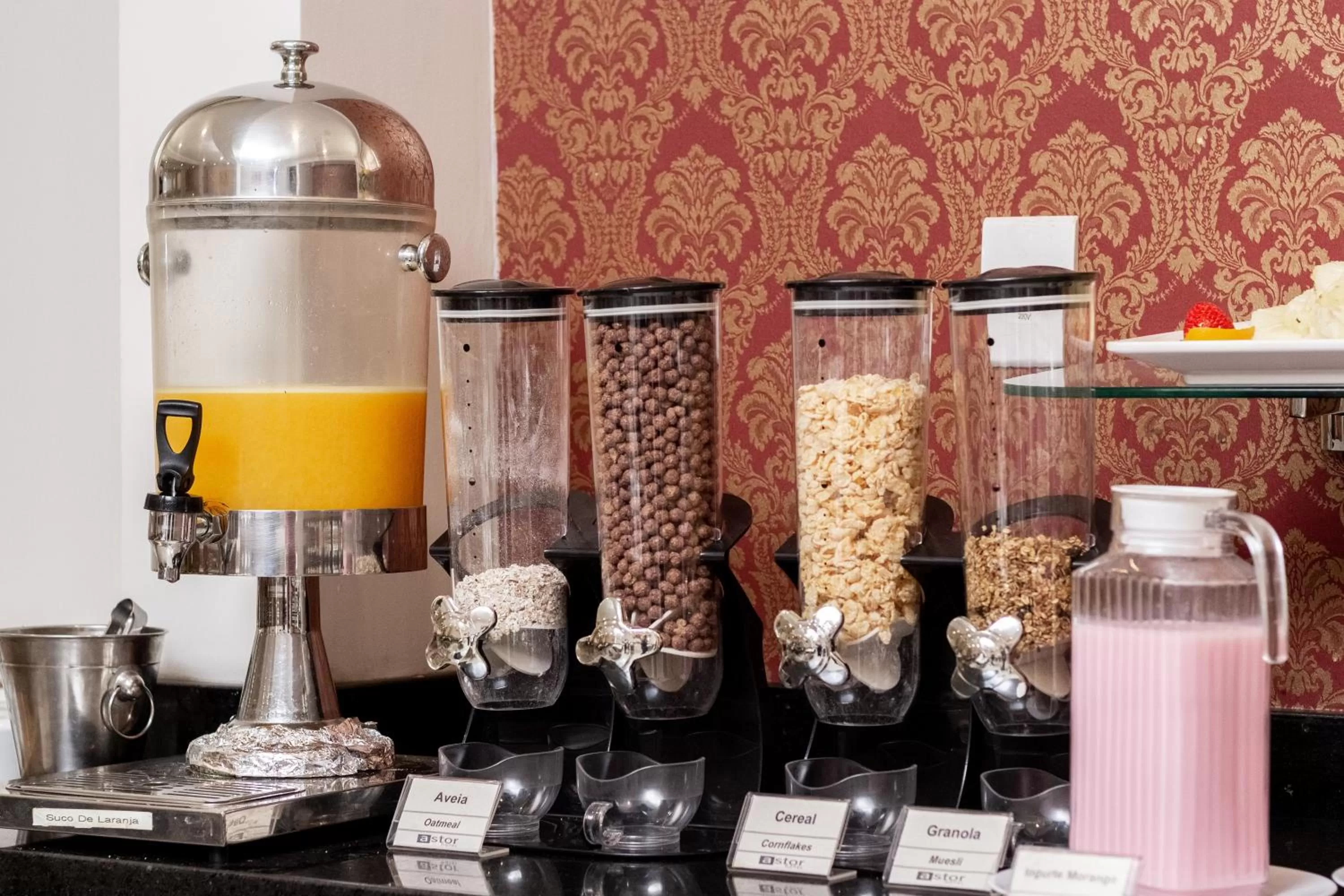 Buffet breakfast in Astor Hotel