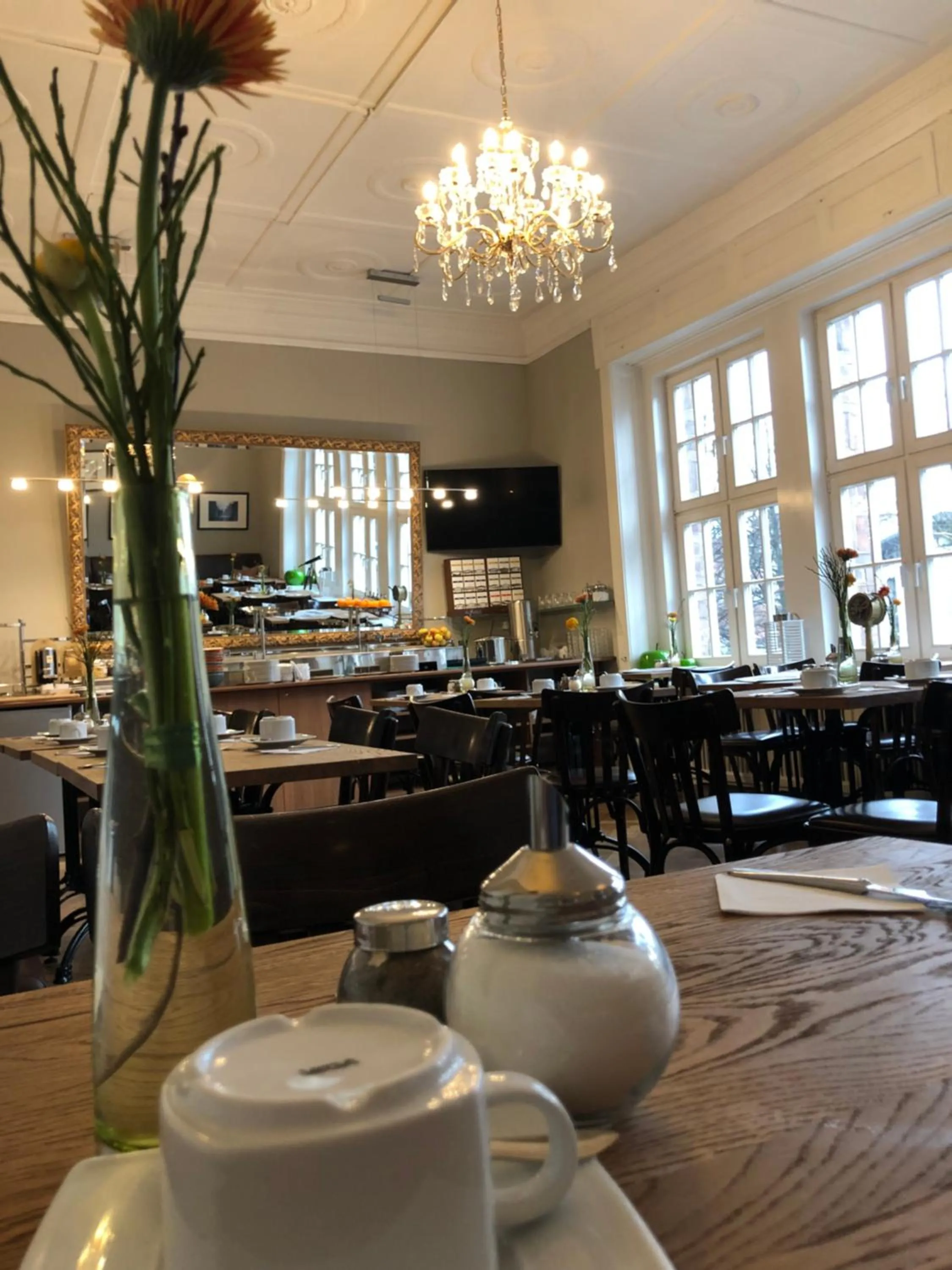 Restaurant/places to eat in Hotel Wagner im Dammtorpalais