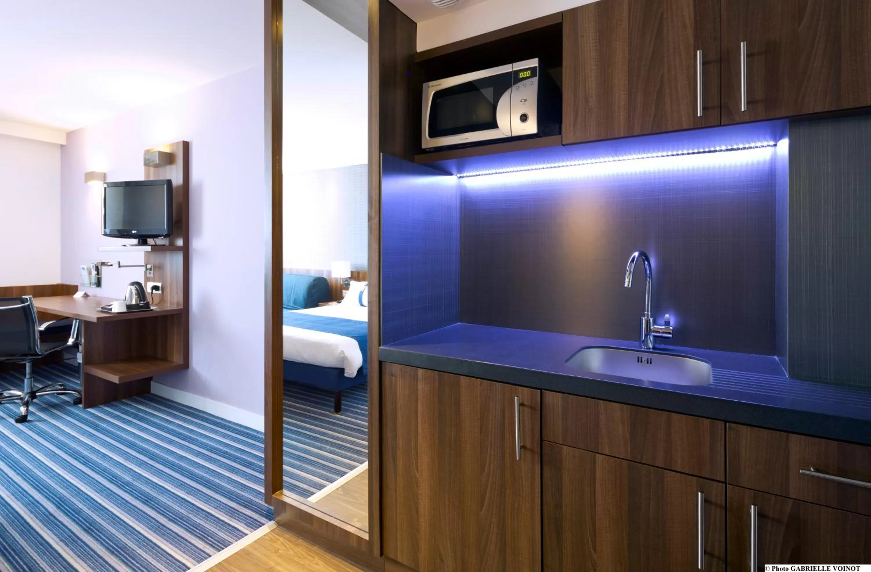 Photo of the whole room, Bed in Holiday Inn Express Montpellier - Odysseum by IHG