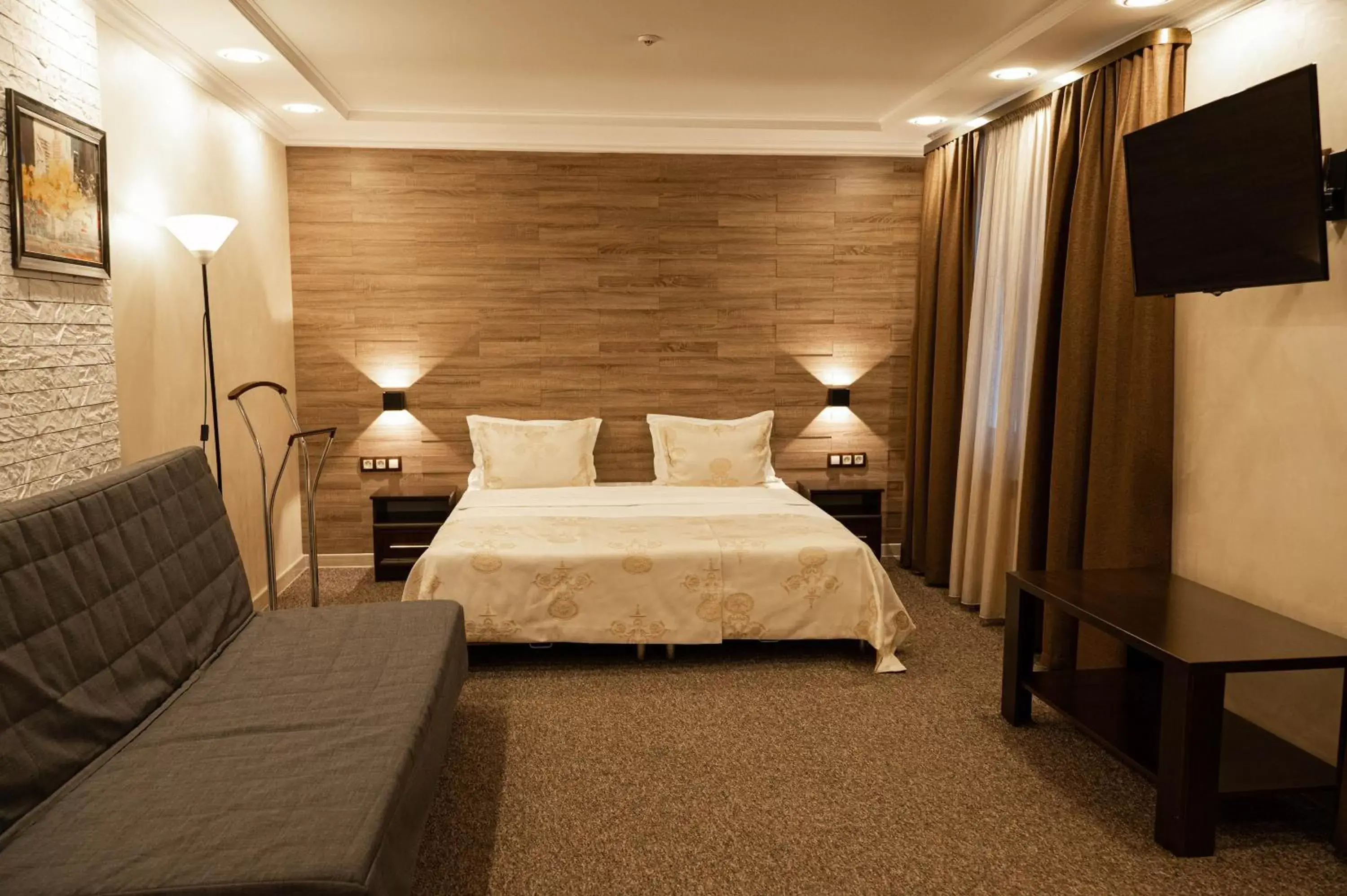 Suite in UYUTNYY DOM Suite in UYUTNYY DOM