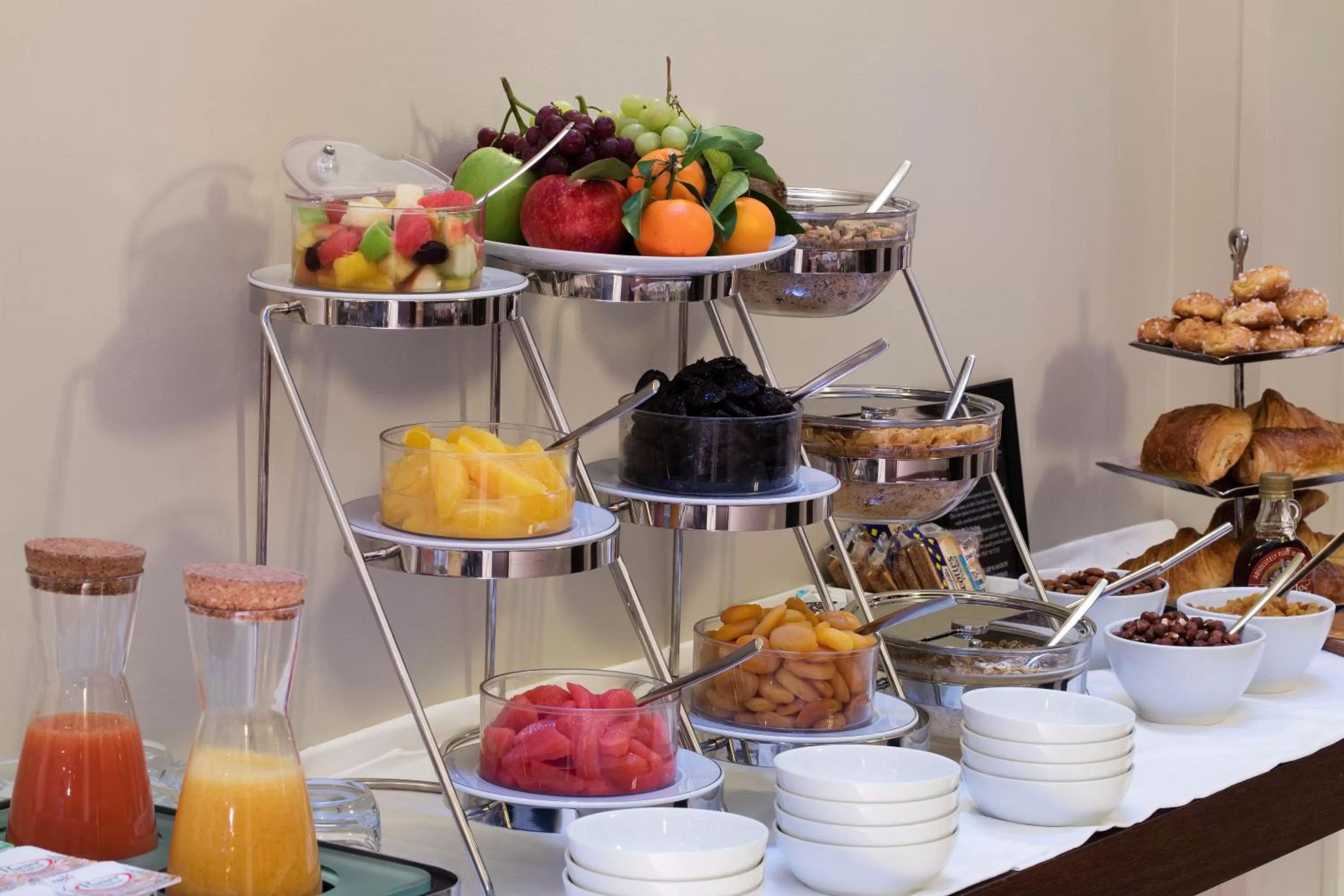 Food in Hôtel Paris Louvre Opéra